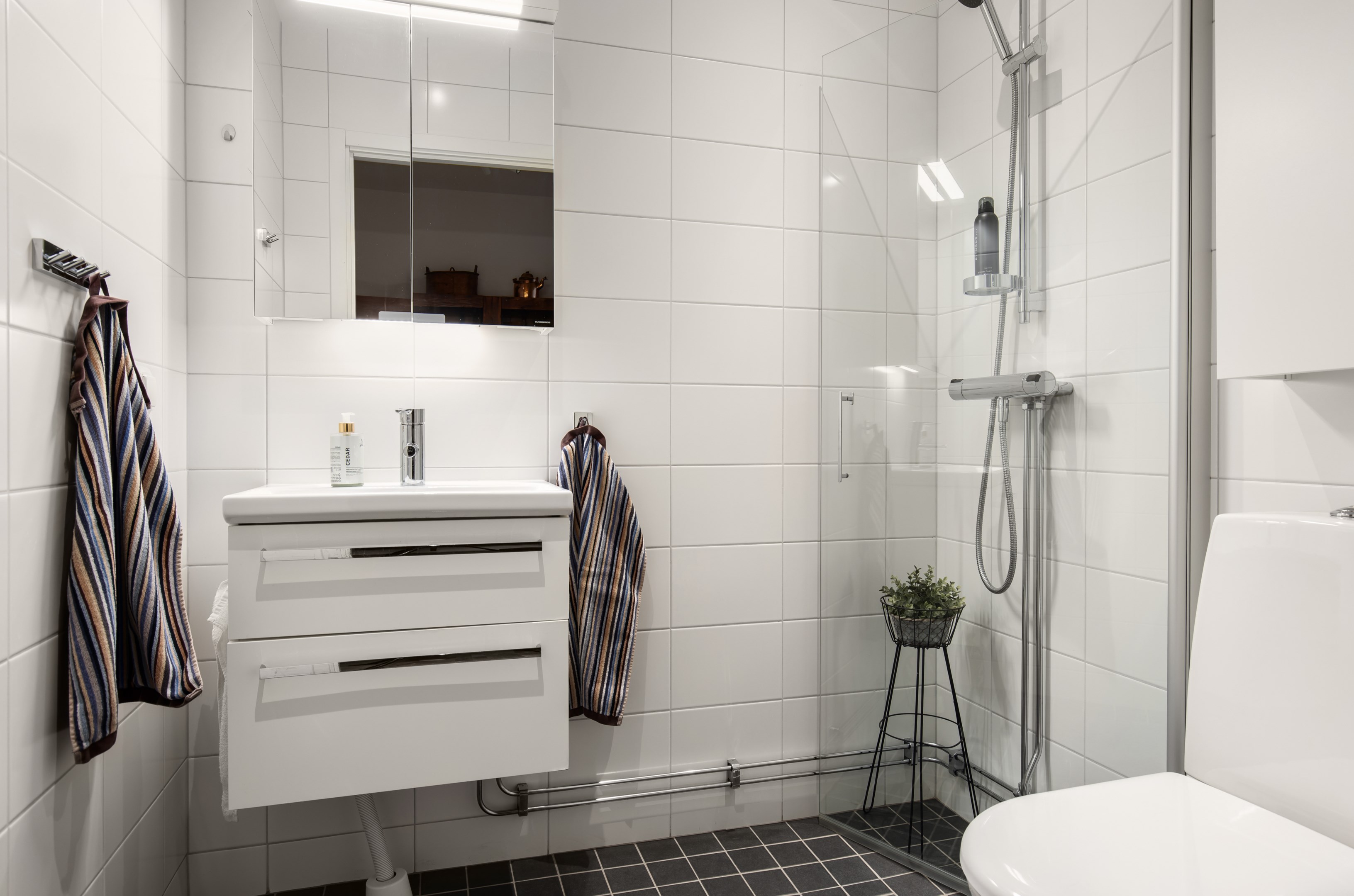 Bostadsbild från Tollare kaj 6, 3 tr, Till salu i Tollare, Nacka