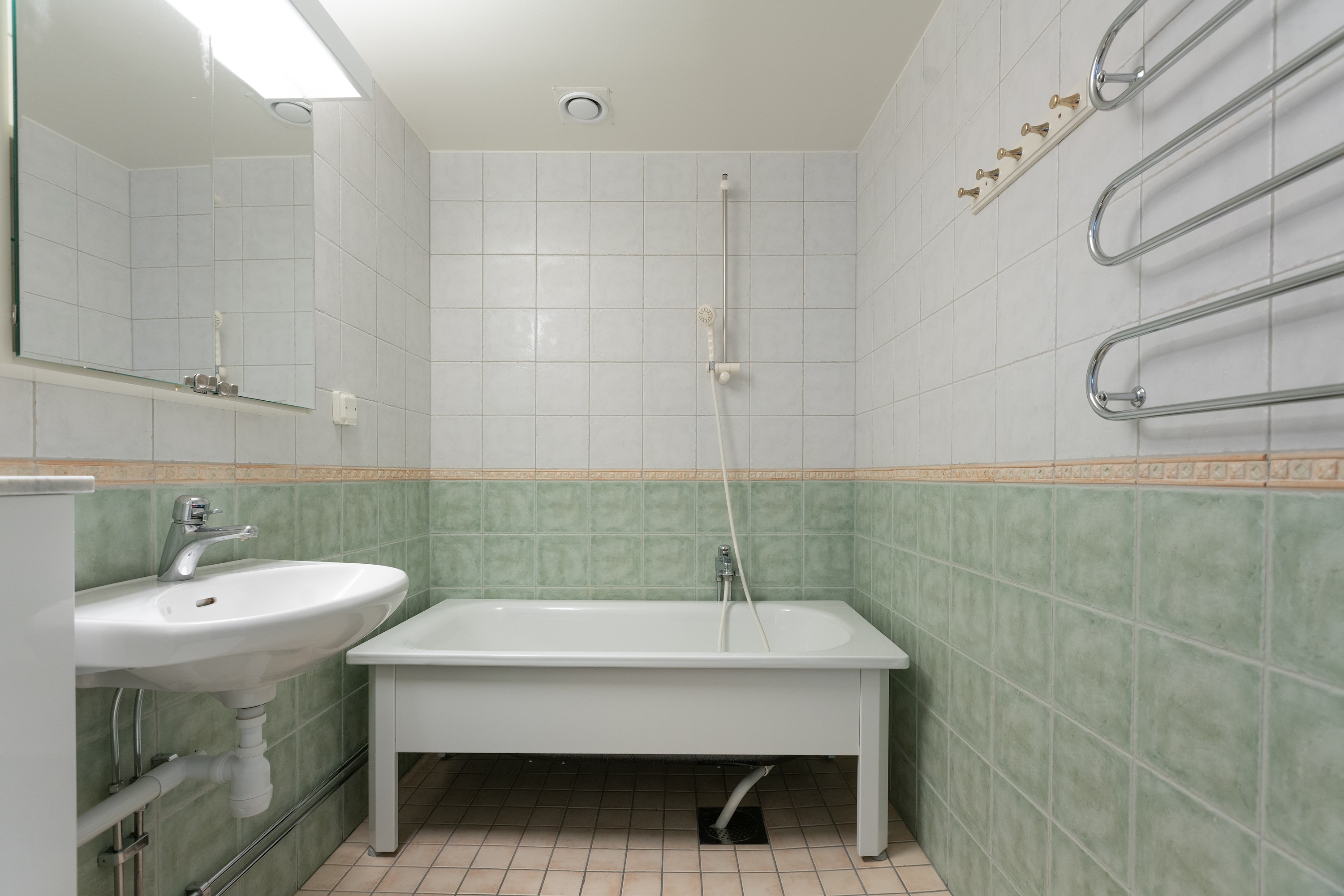 Bostadsbild från Tullingebergsvägen 12C, Till salu i G:a Tullingeberg, Botkyrka