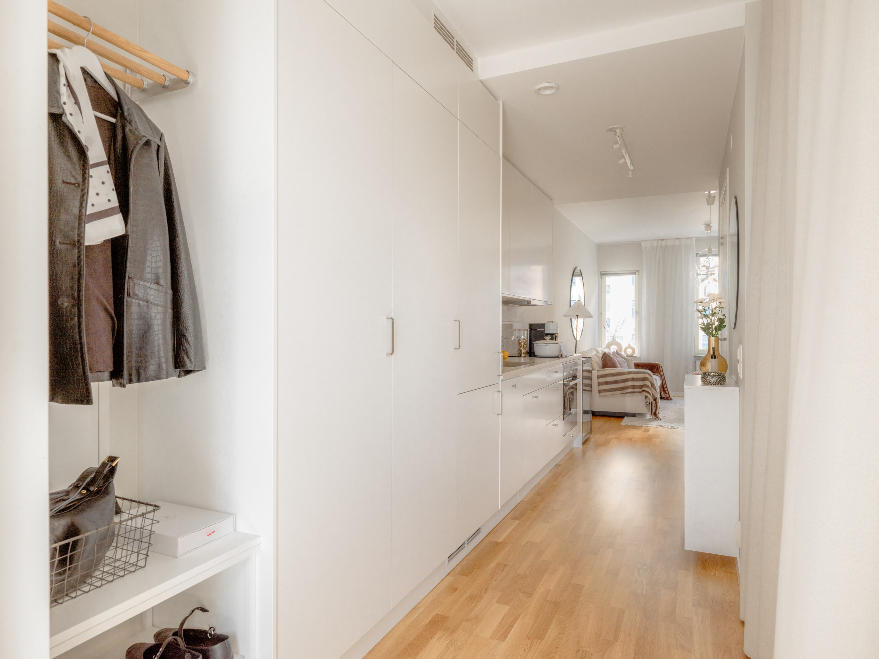 Bostadsbild från Responsgatan 12, Till salu i Midsommarkransen, Stockholm