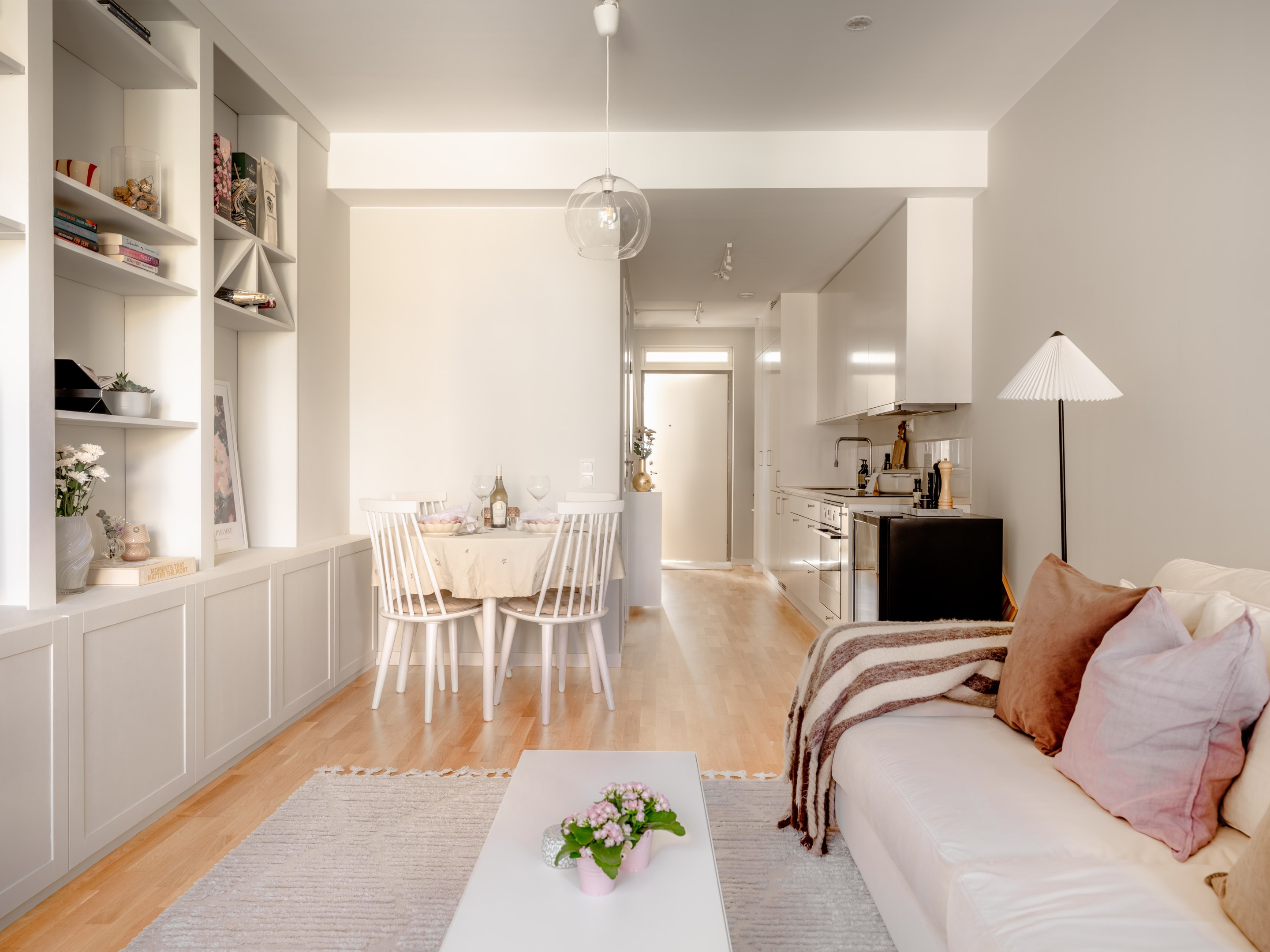 Bostadsbild från Responsgatan 12, Till salu i Midsommarkransen, Stockholm
