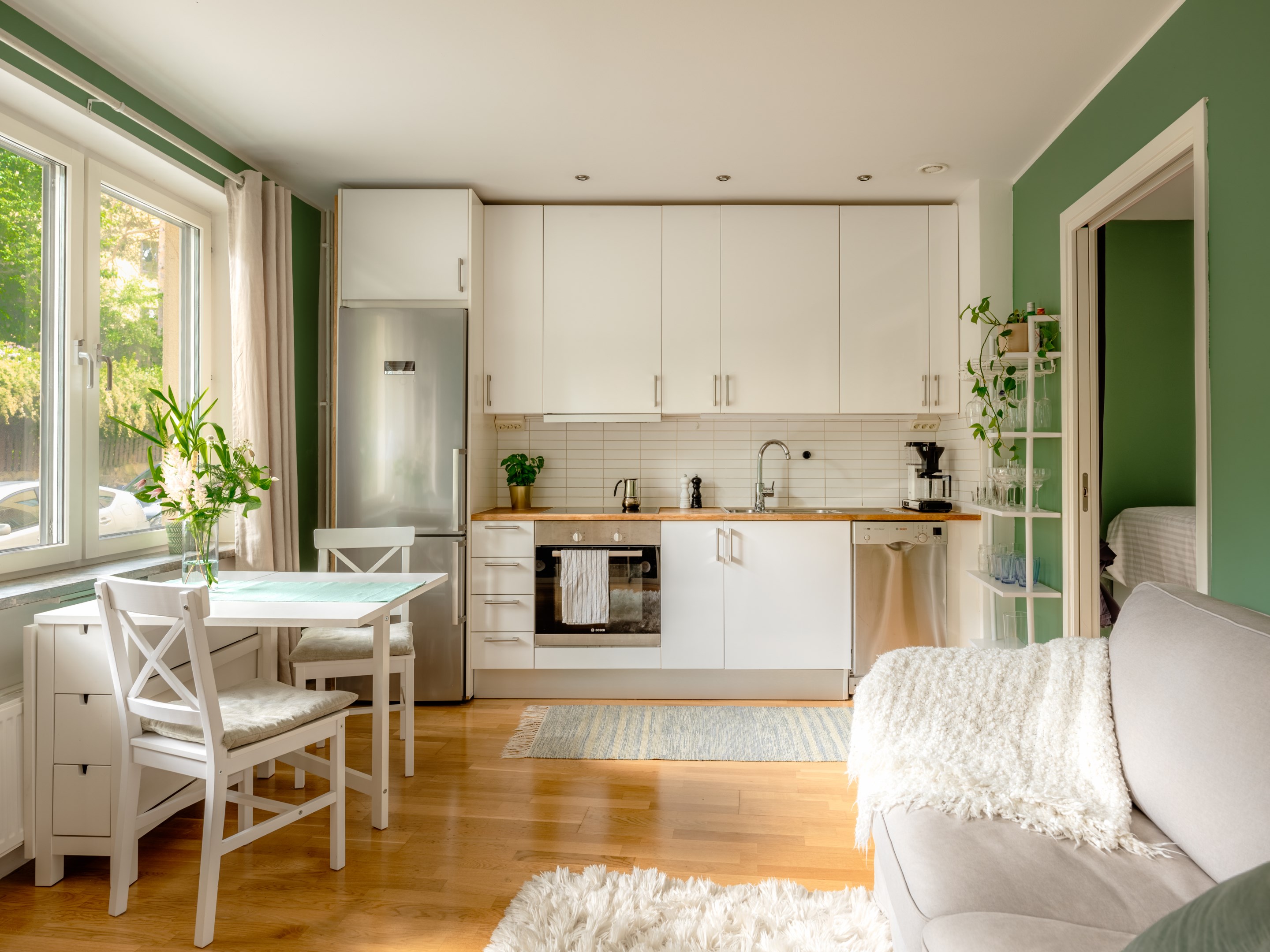 Bostadsbild från Lötmogatan 7, Till salu i Midsommarkransen, Stockholm