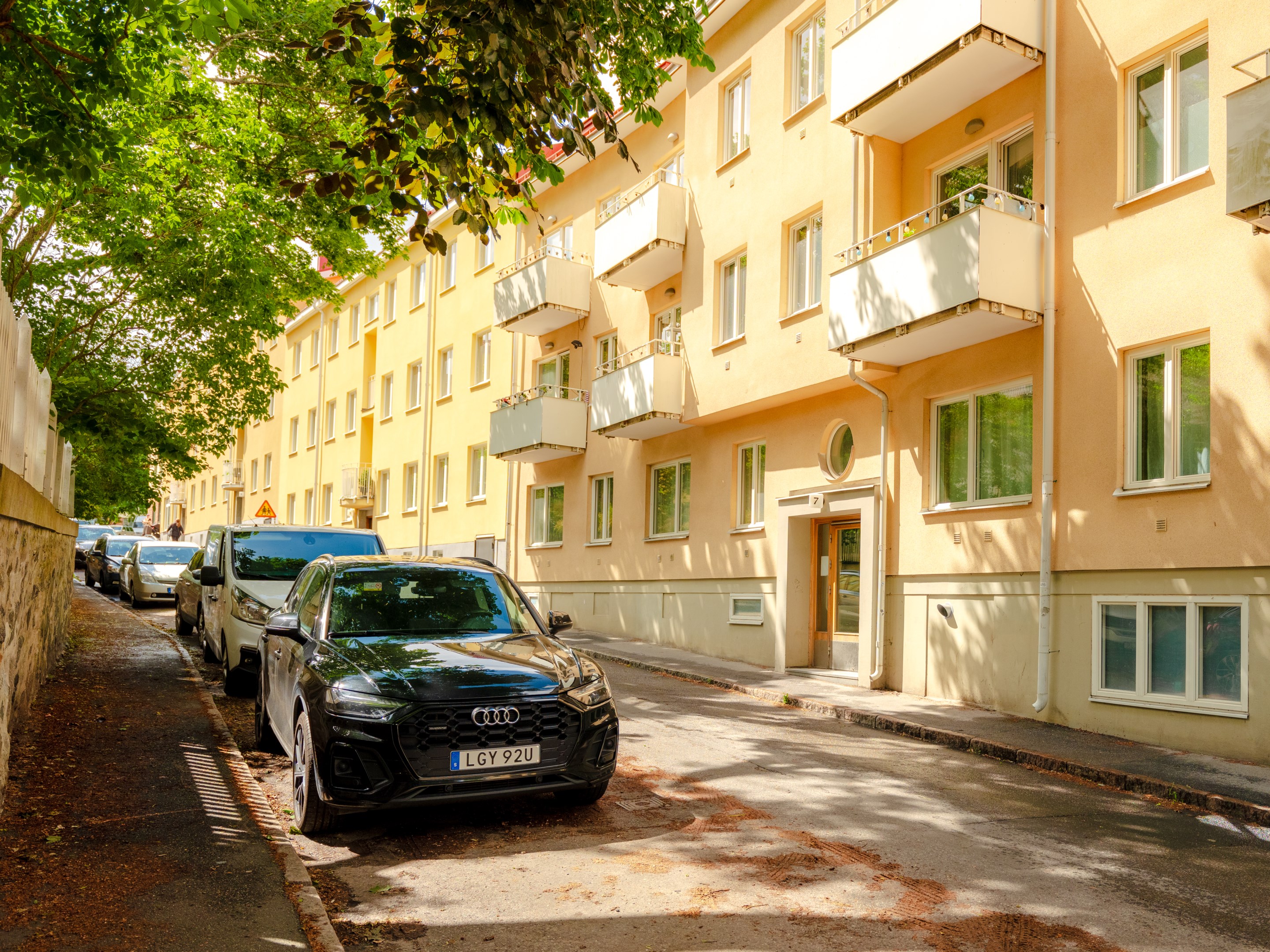 Bostadsbild från Lötmogatan 7, Till salu i Midsommarkransen, Stockholm