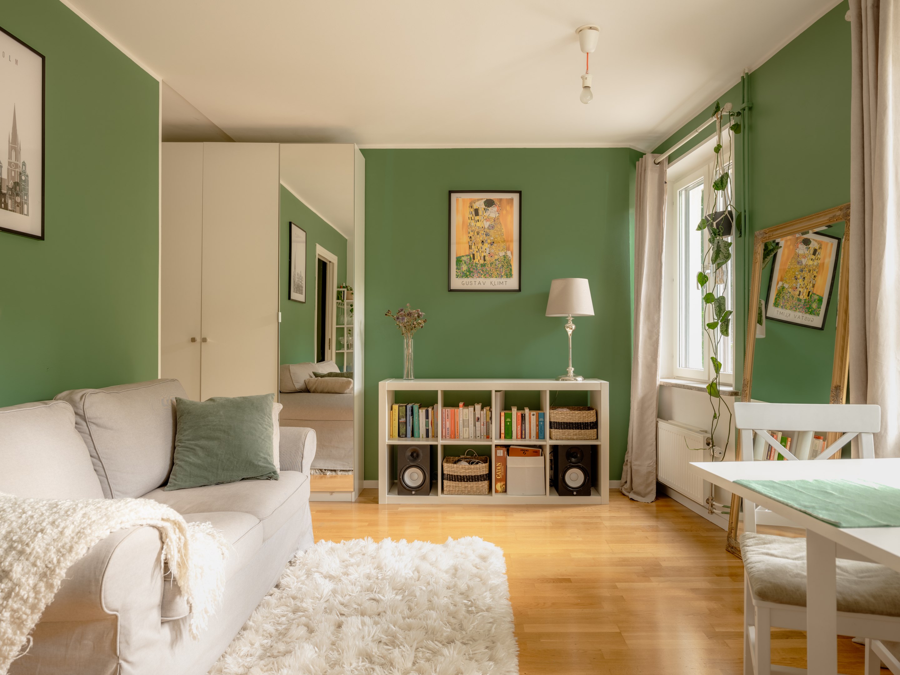 Bostadsbild från Lötmogatan 7, Till salu i Midsommarkransen, Stockholm