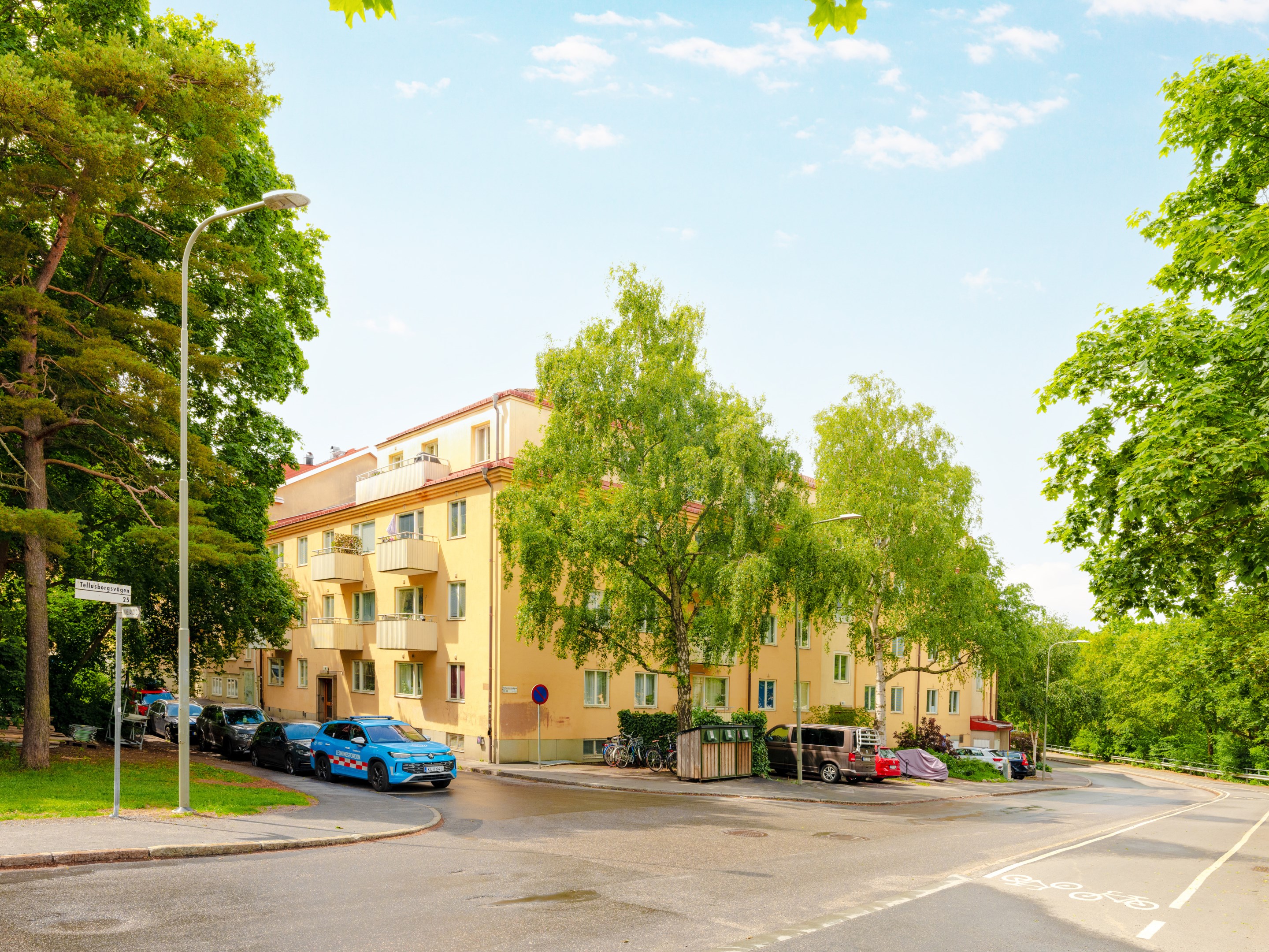 Bostadsbild från Lötmogatan 7, Till salu i Midsommarkransen, Stockholm