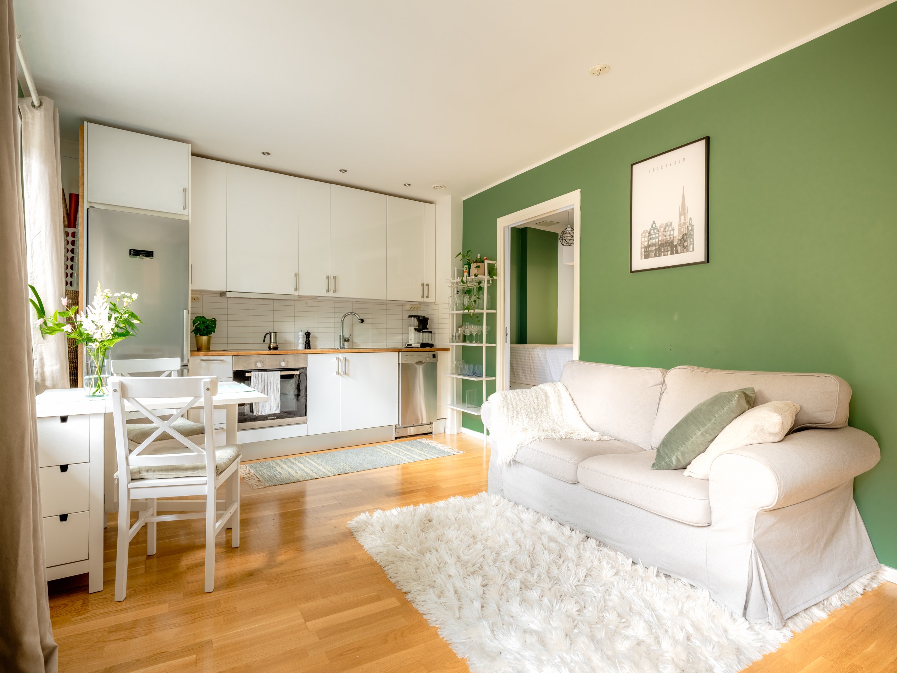 Bostadsbild från Lötmogatan 7, Till salu i Midsommarkransen, Stockholm