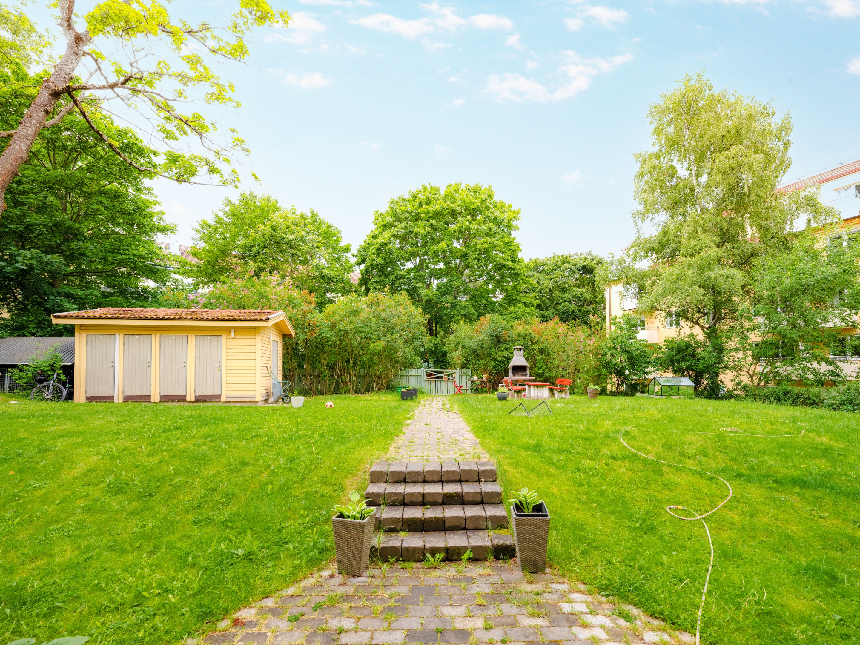 Bostadsbild från Lötmogatan 7, Till salu i Midsommarkransen, Stockholm
