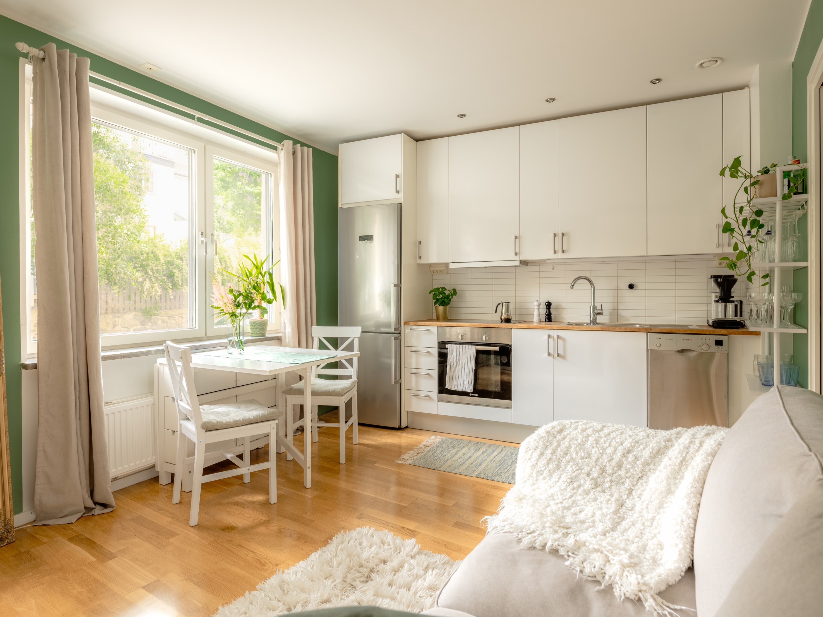 Bostadsbild från Lötmogatan 7, Till salu i Midsommarkransen, Stockholm