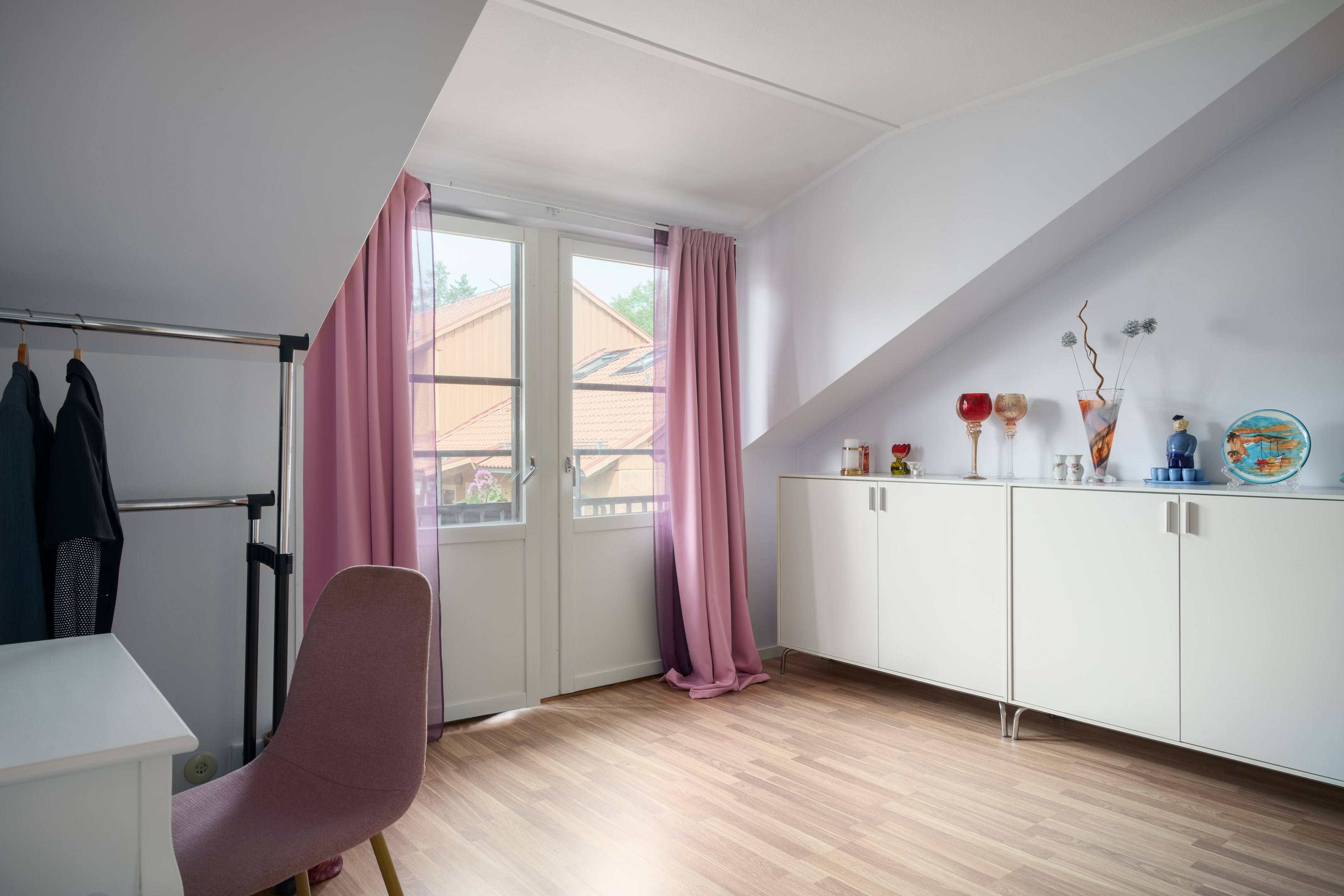 Bostadsbild från Storholmsvägen 70, Till salu i Östra Orminge, Nacka