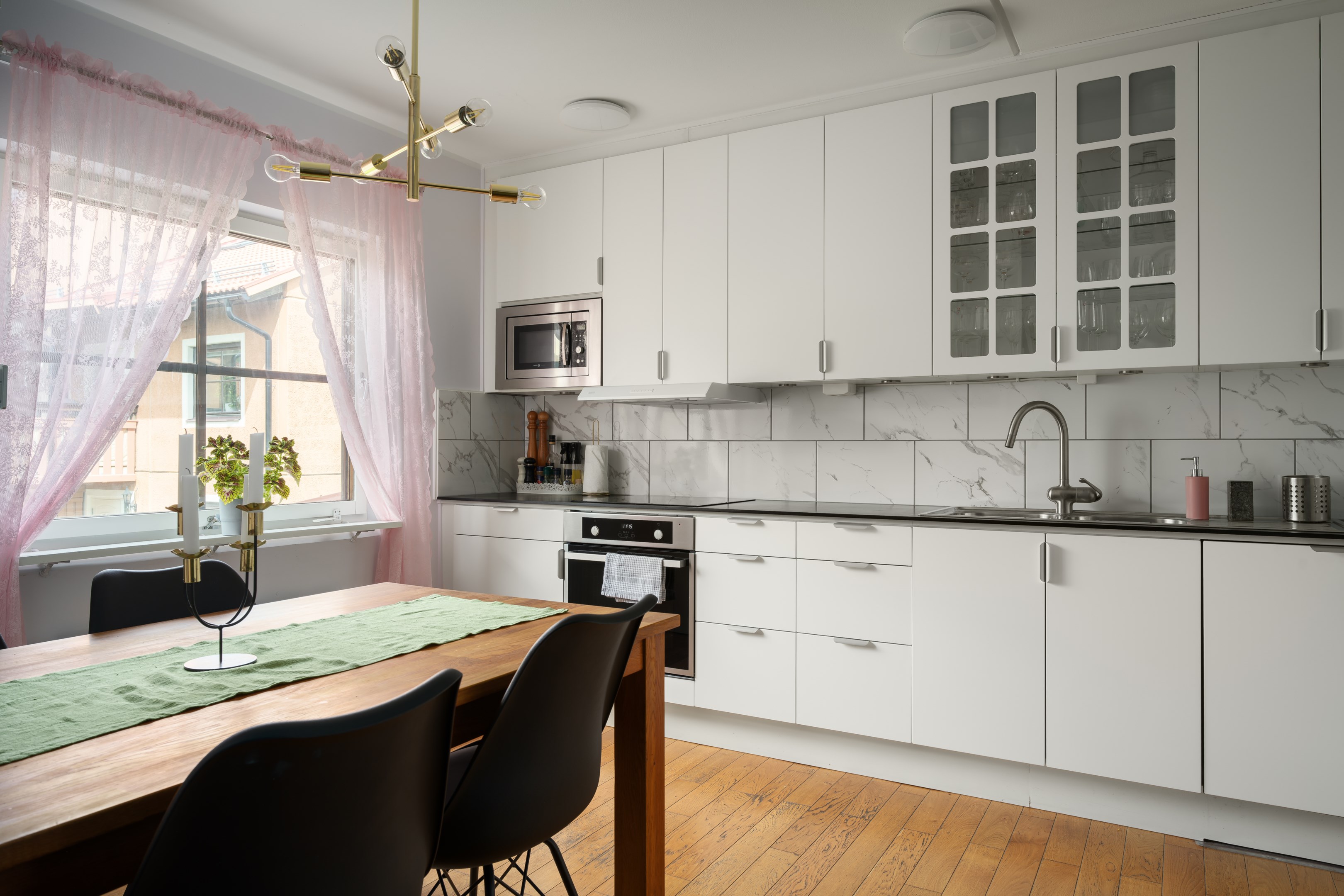Bostadsbild från Storholmsvägen 70, Till salu i Östra Orminge, Nacka
