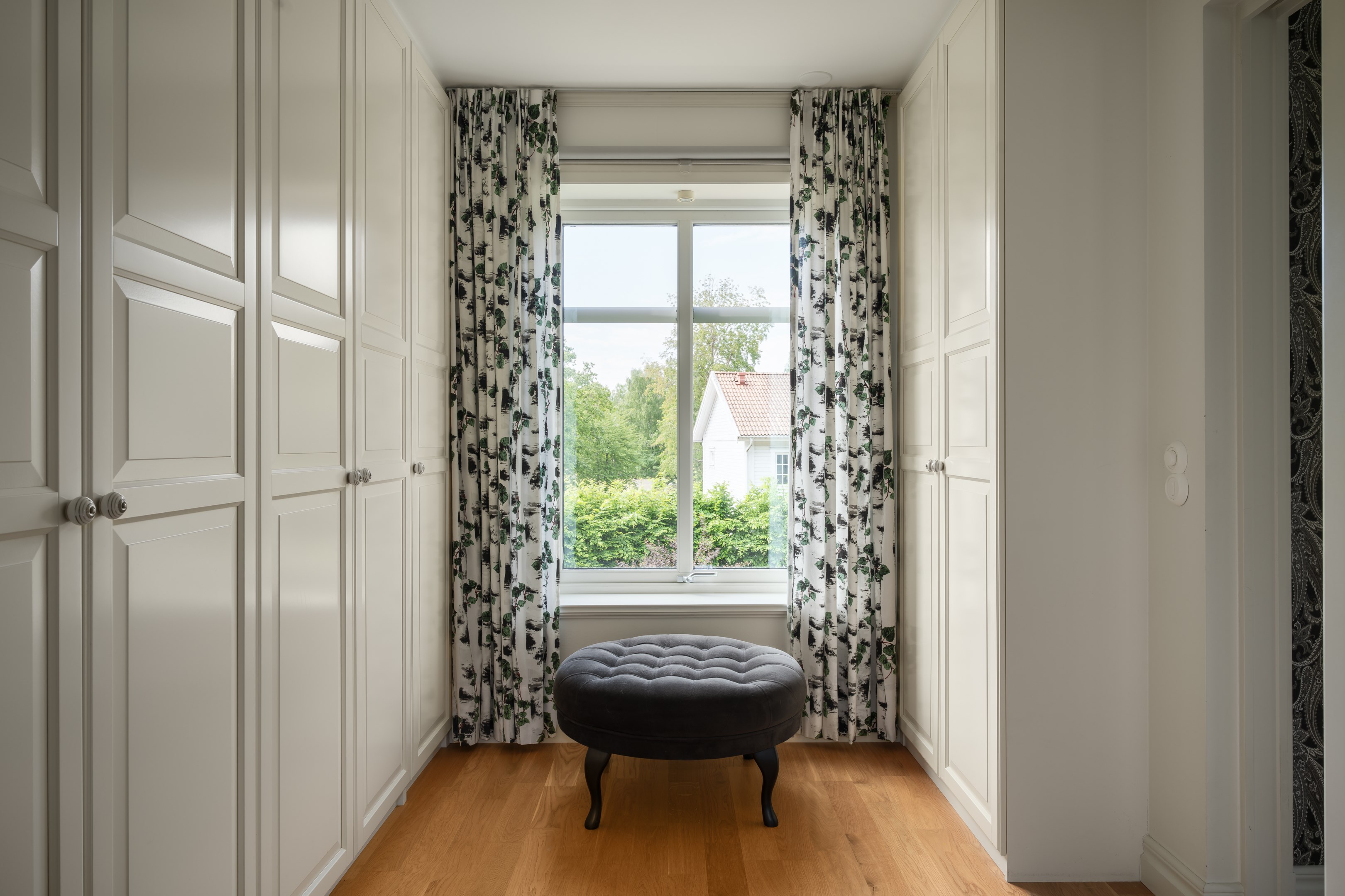 Bostadsbild från Grävlingsbergsvägen 7, Till salu i Kummelnäs, Nacka