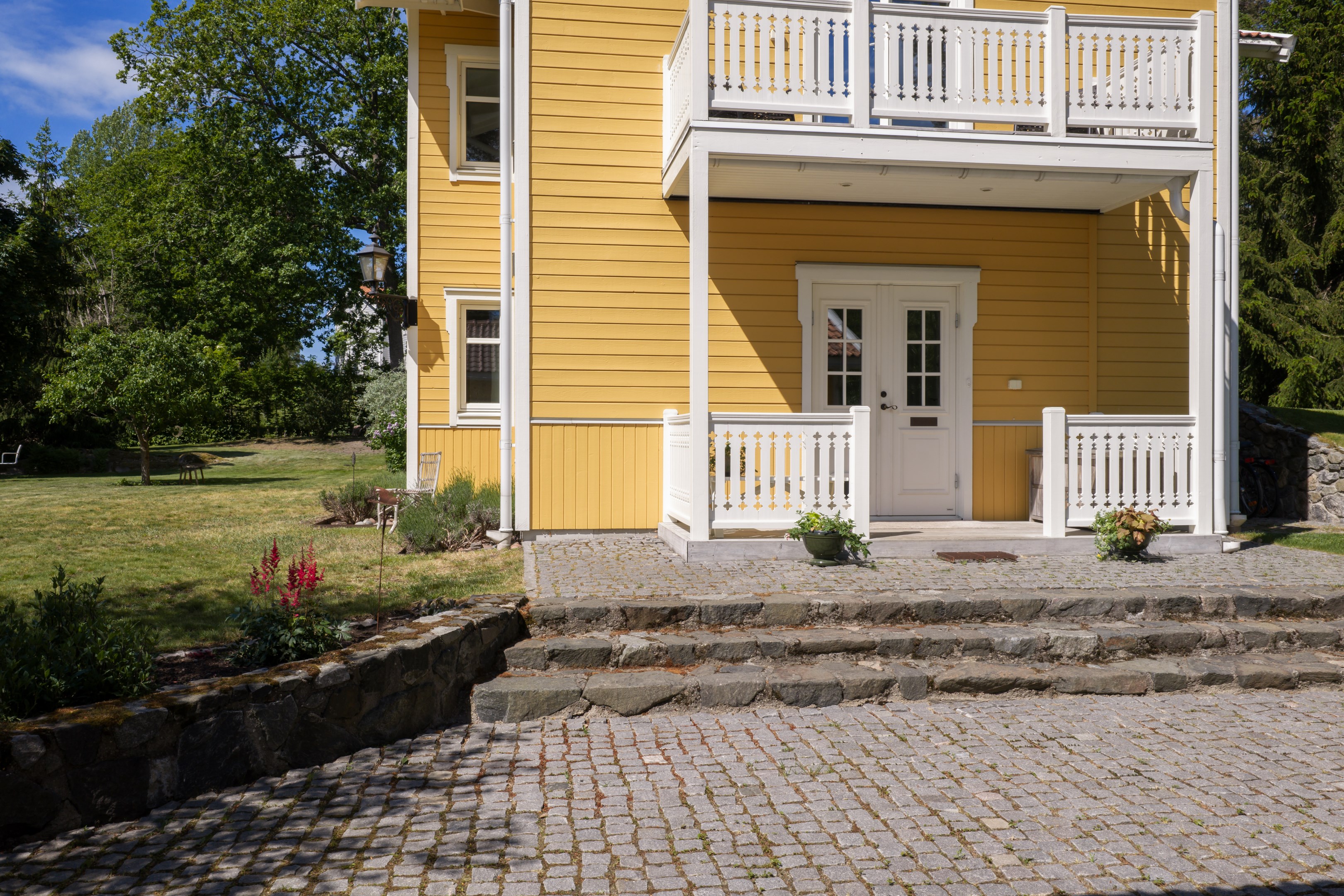 Bostadsbild från Grävlingsbergsvägen 7, Till salu i Kummelnäs, Nacka
