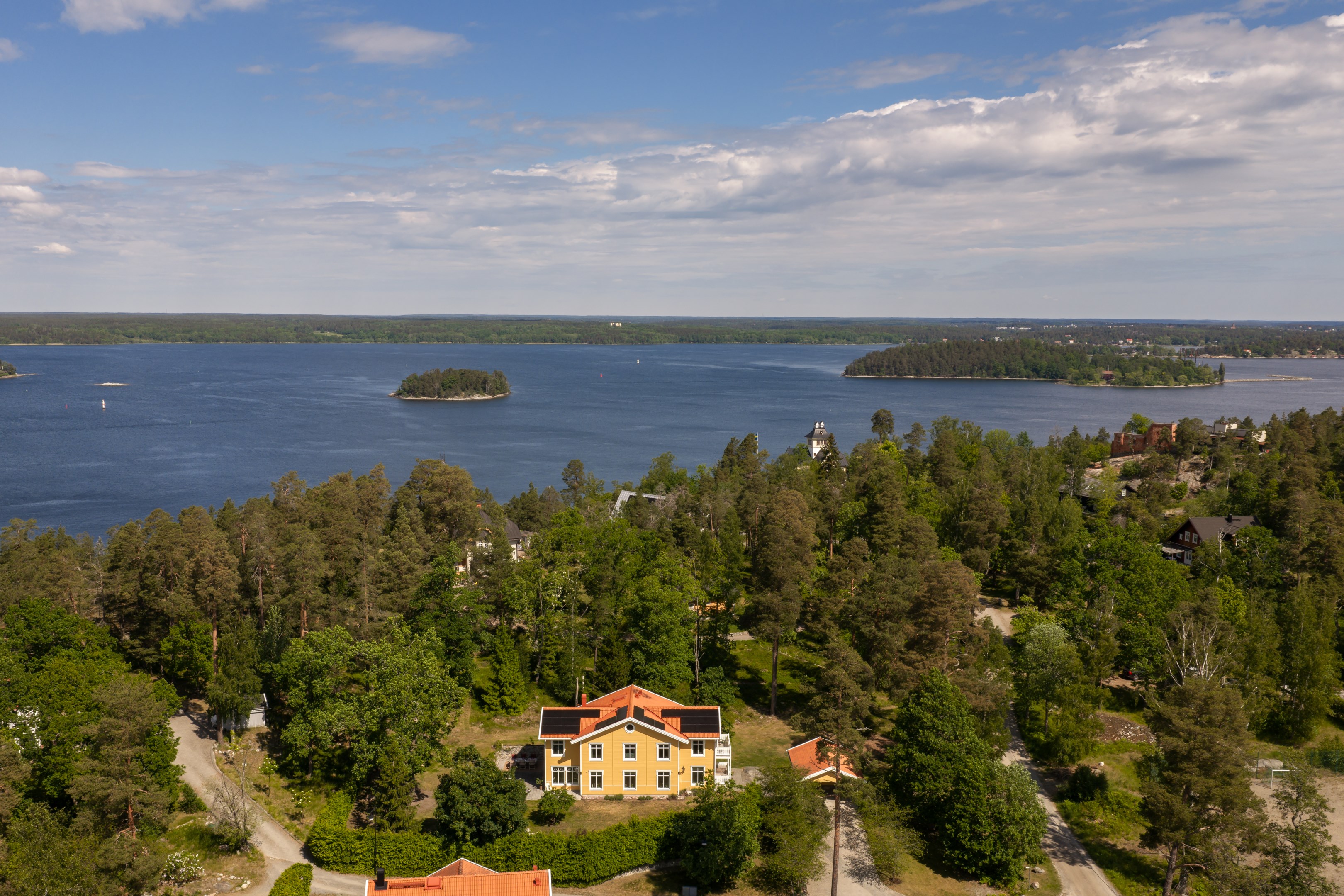 Bostadsbild från Grävlingsbergsvägen 7, Till salu i Kummelnäs, Nacka