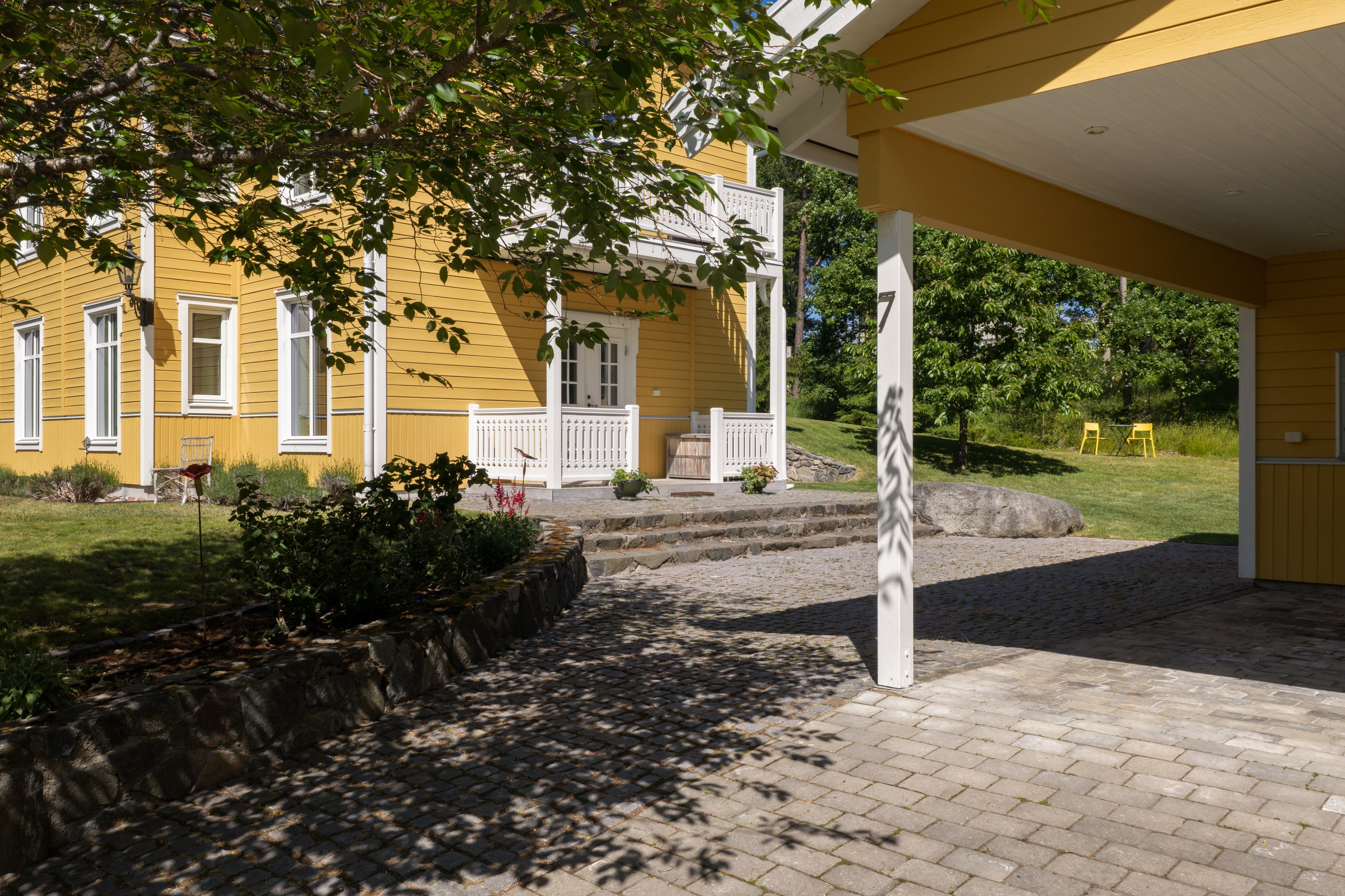 Bostadsbild från Grävlingsbergsvägen 7, Till salu i Kummelnäs, Nacka