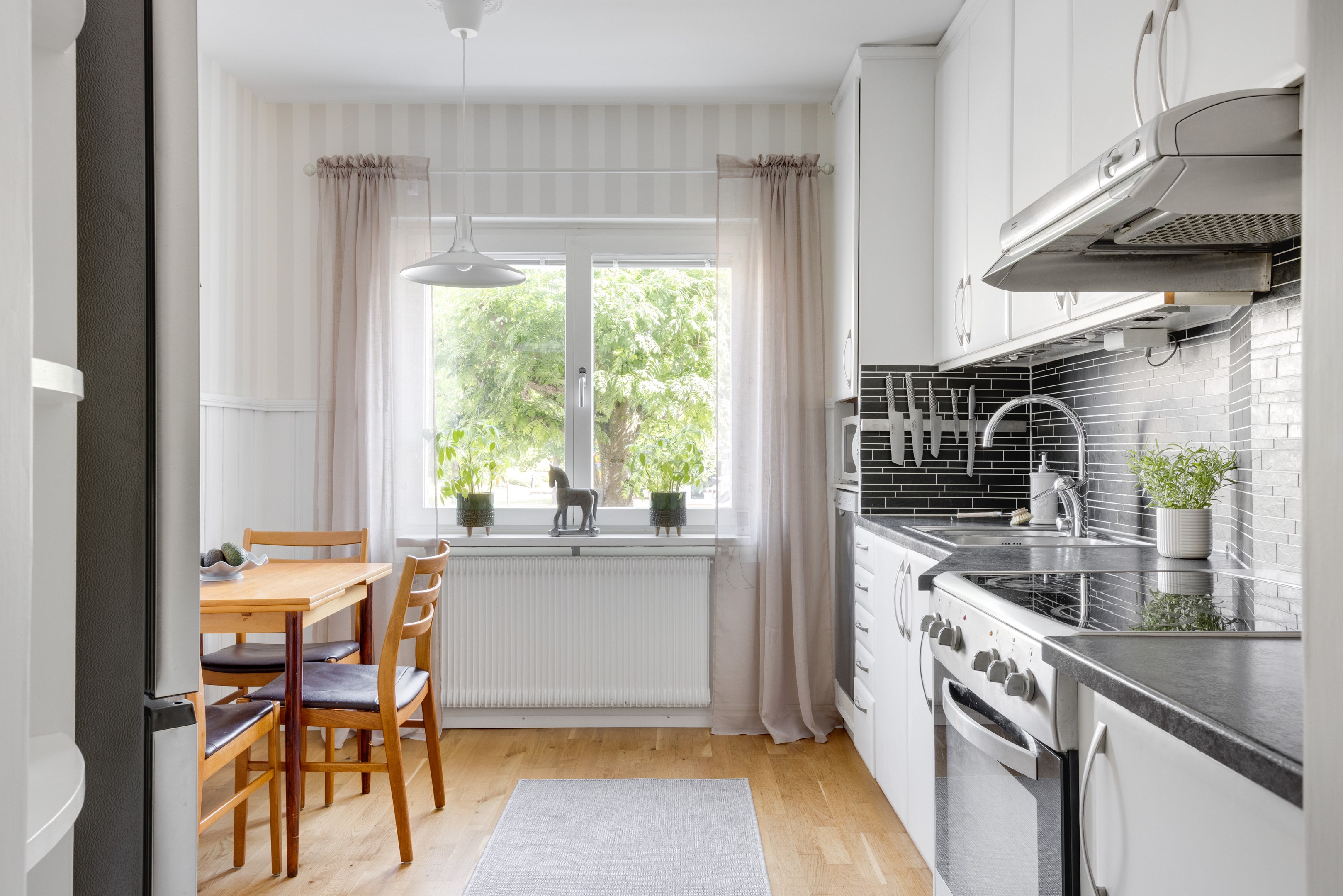 Bostadsbild från Årstagatan 19A, Till salu i Salabacke, Uppsala