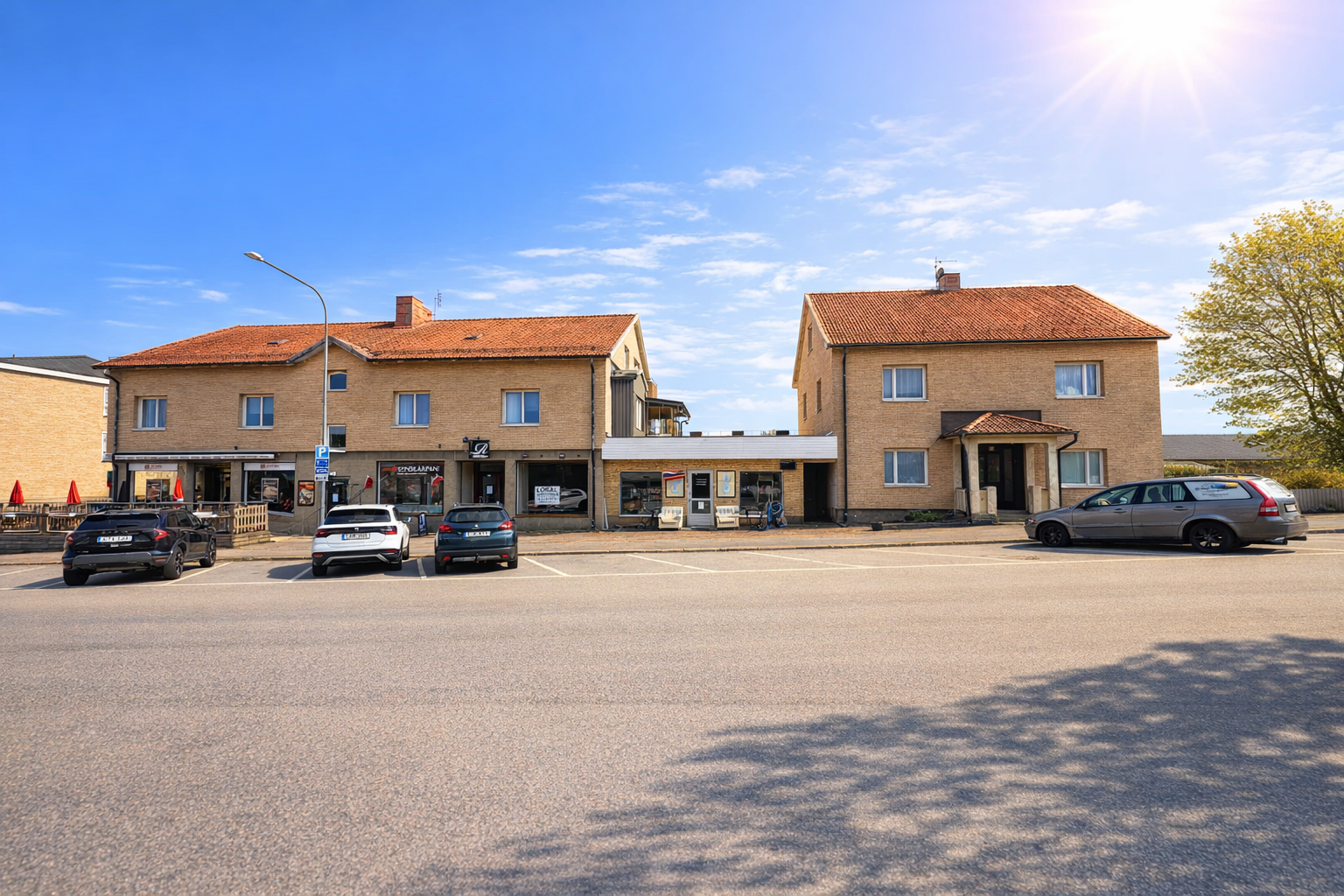 Butikslokal och kontorslokal i Rimbo centralt – Minervavägen 4 bild 1