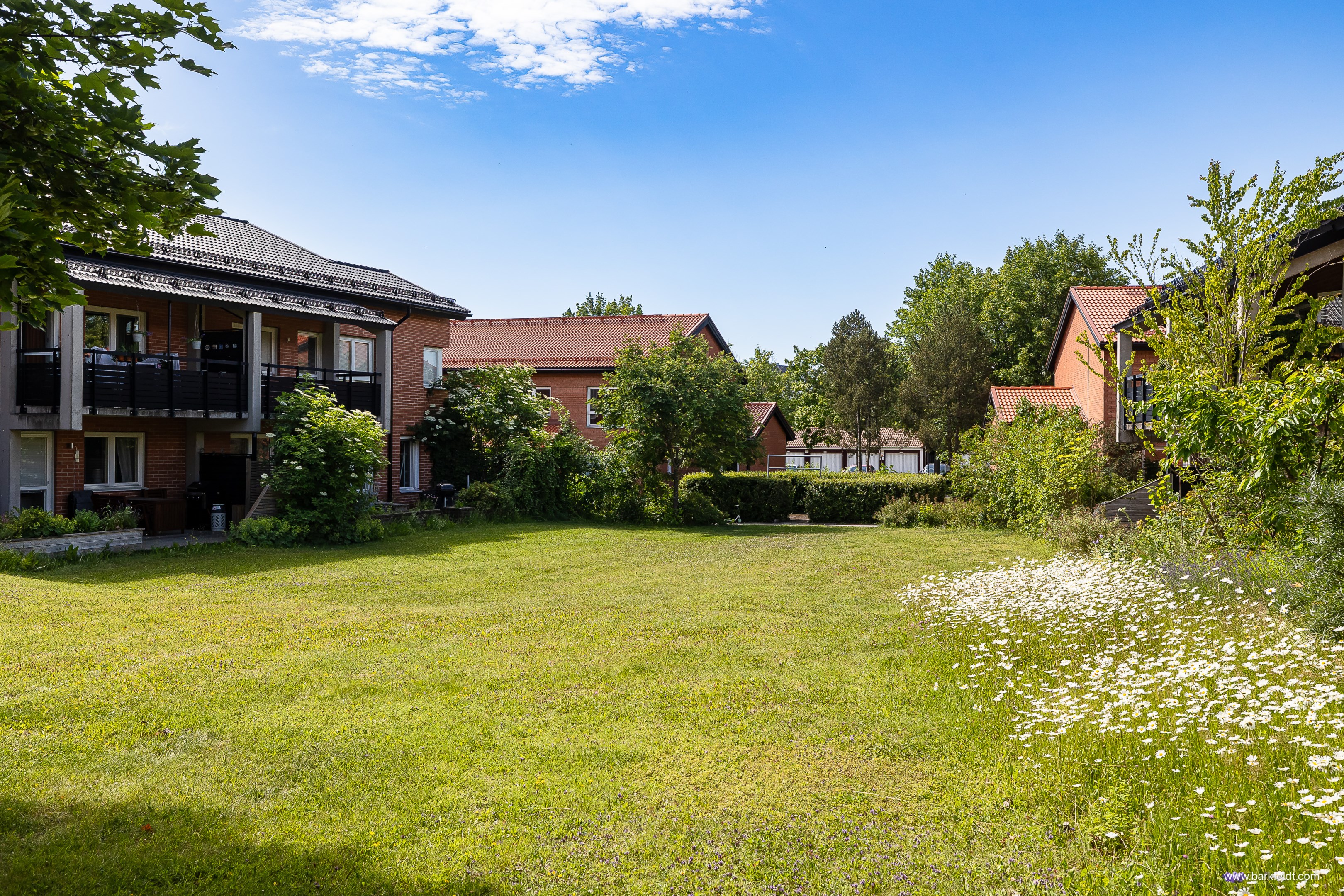 Bostadsbild från Lings väg 53, Till salu i Ling, Uppsala