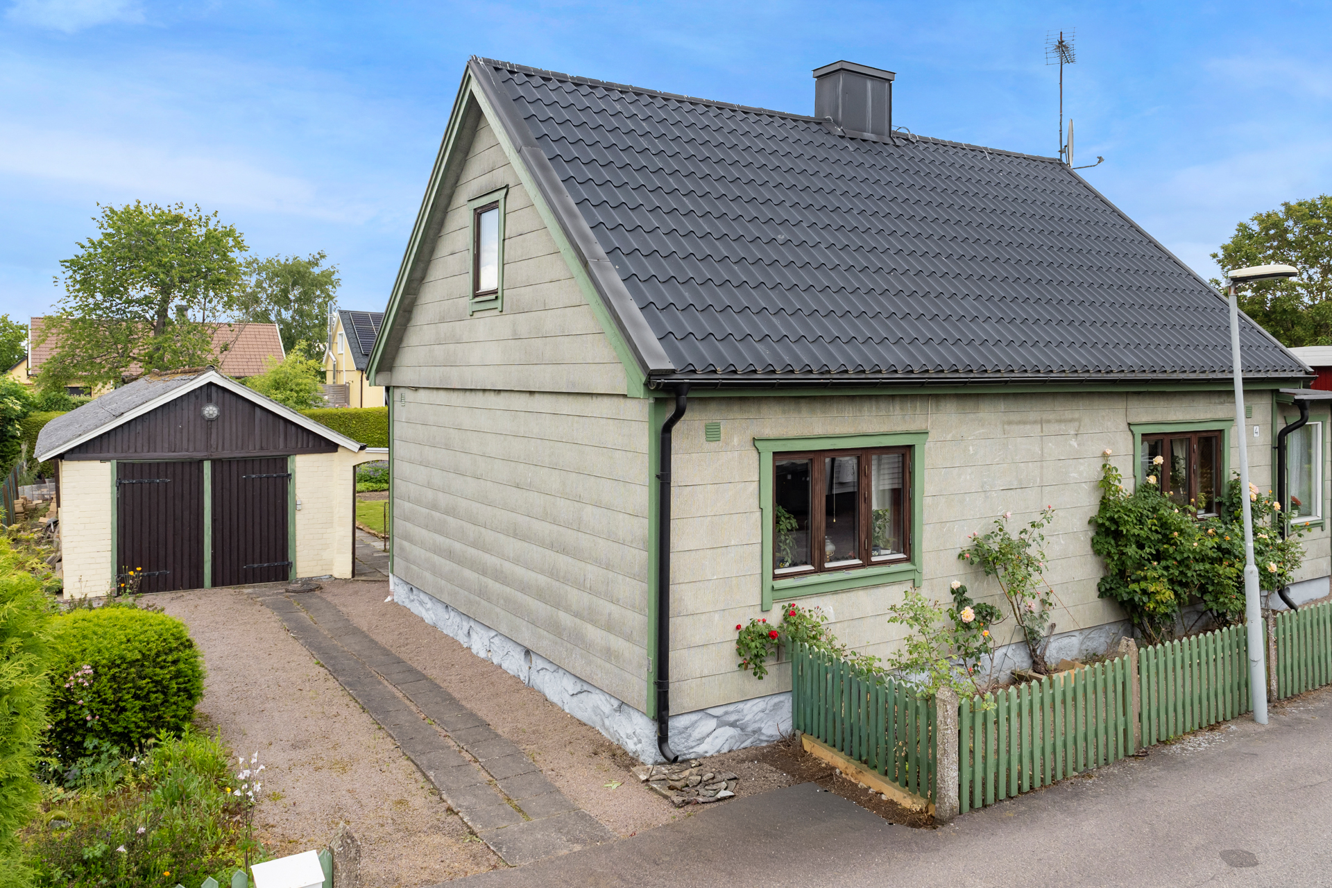 Borgsgatan 4 med infart mot garage