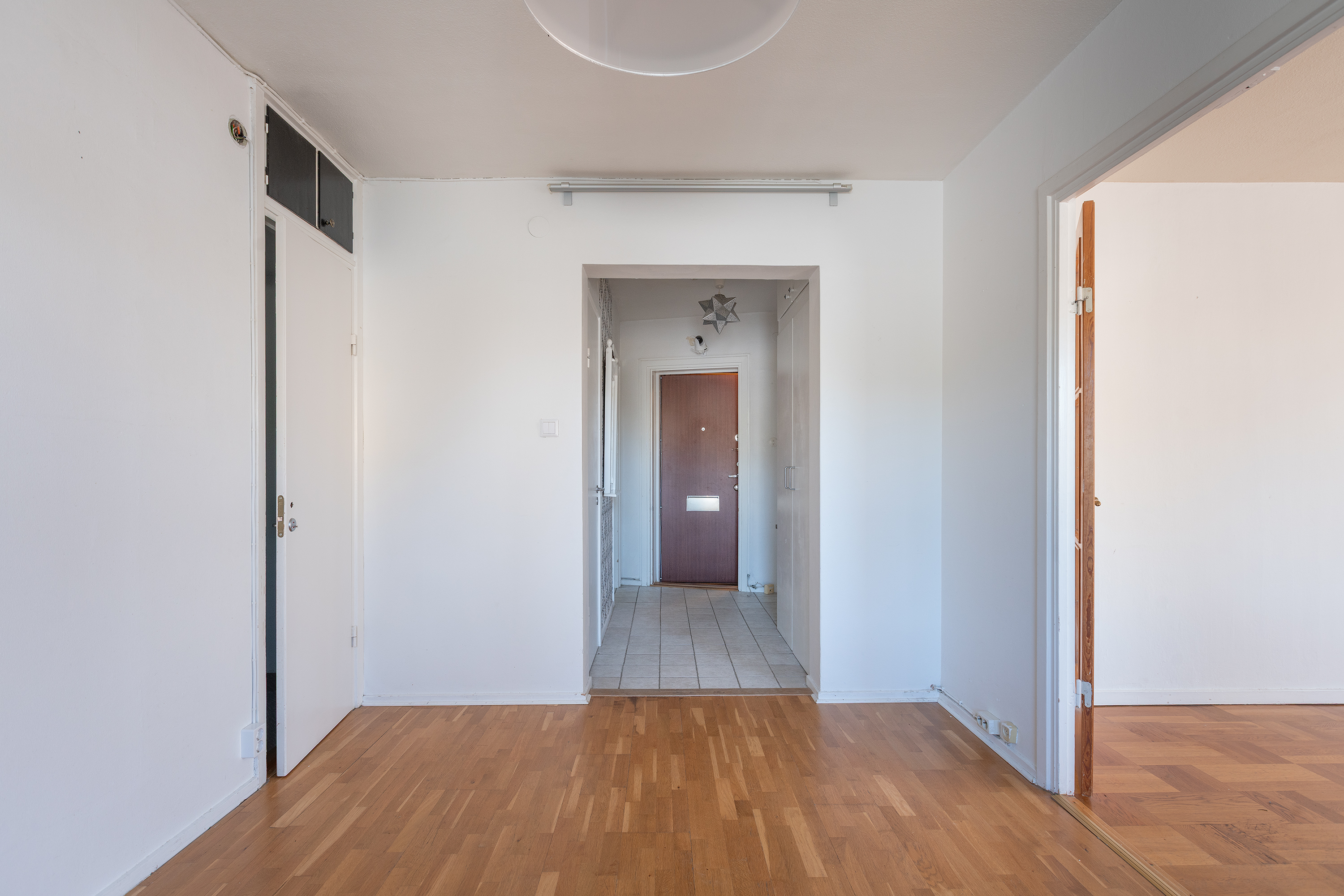 Bostadsbild från Tullingebergsvägen 6A, Till salu i G:a Tullingeberg, Botkyrka