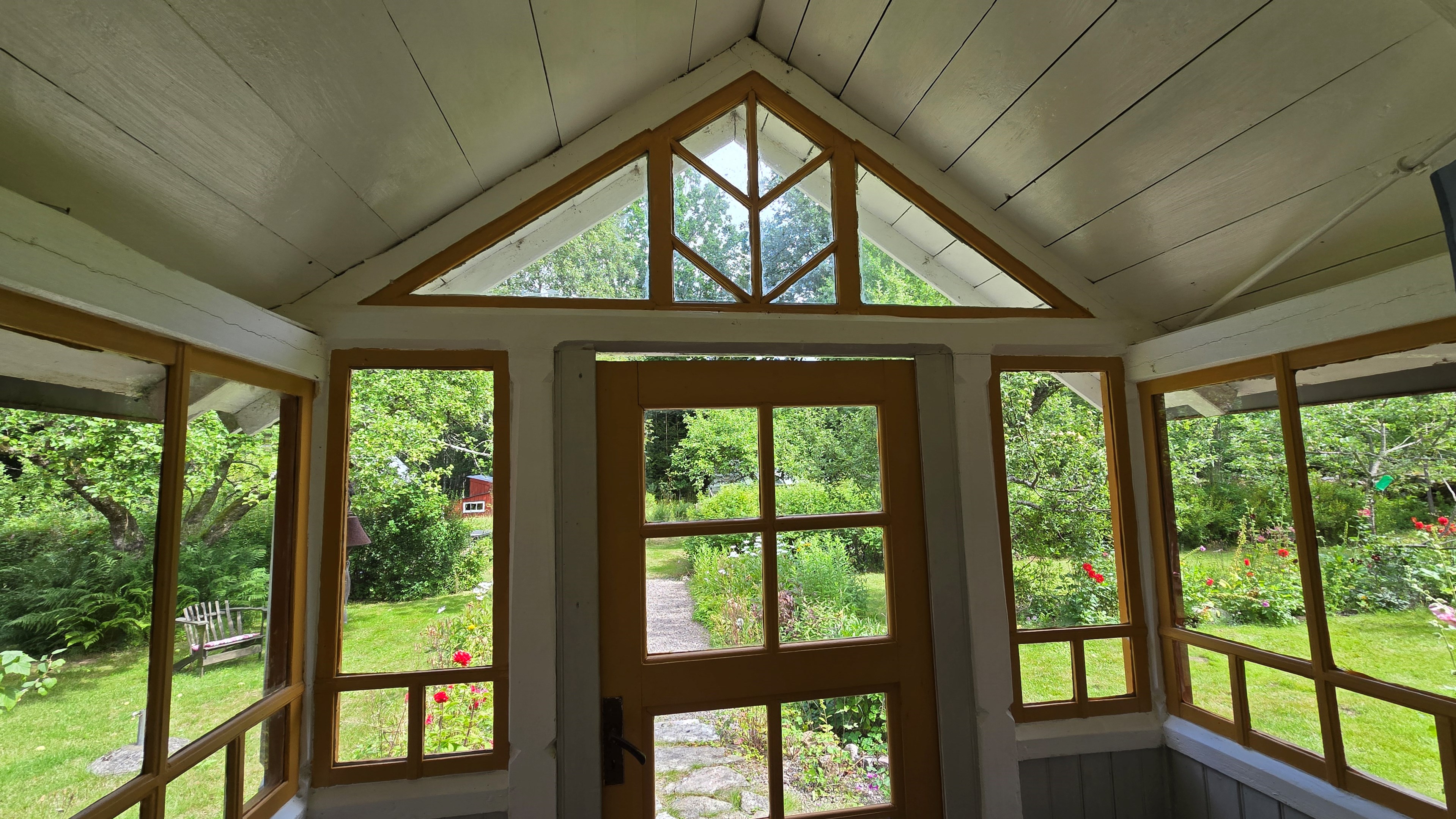 032 4_interior_veranda-med-sprojsat-gavelfonster