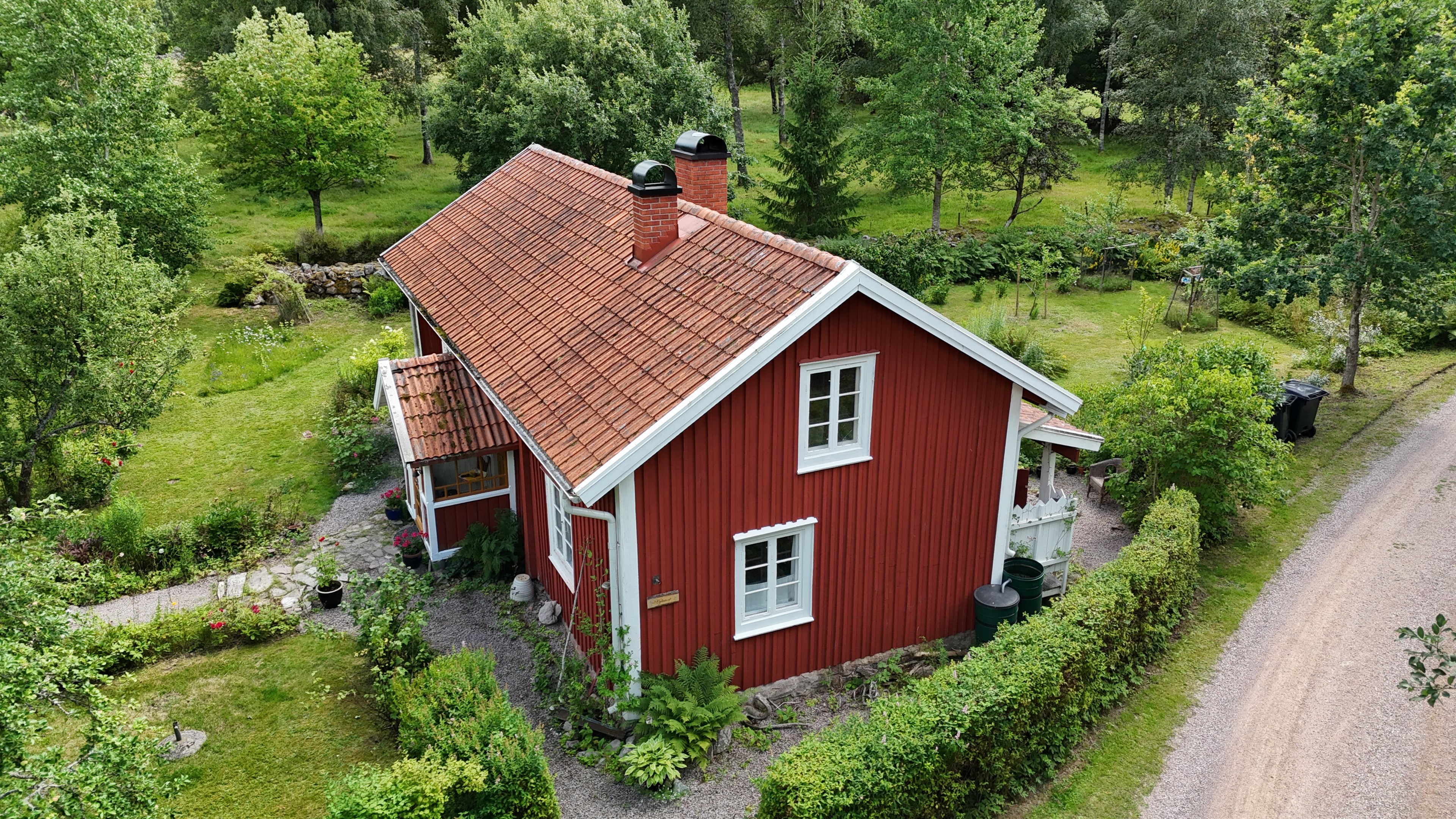 026 2_dronhus_dronare-hus-snett-ovanifran