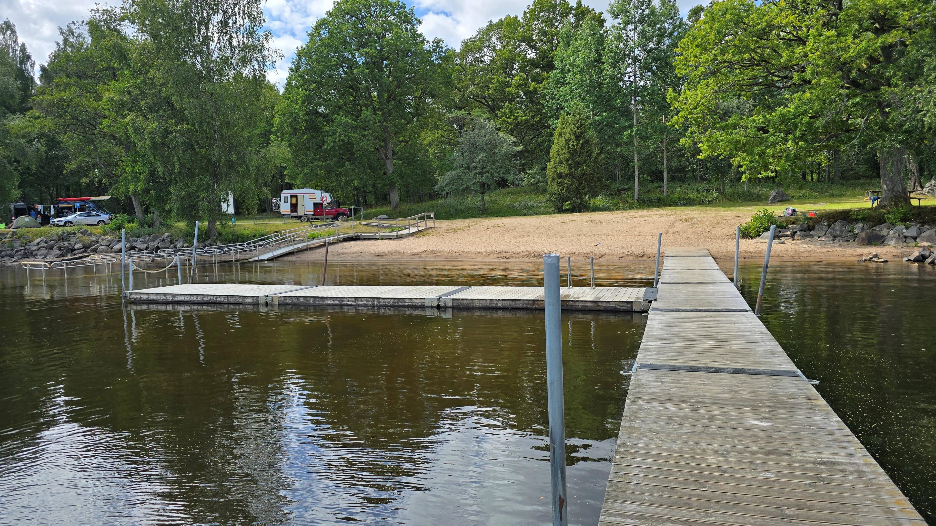 103 7_badplats_sandstaden-brygga-mot-stranden