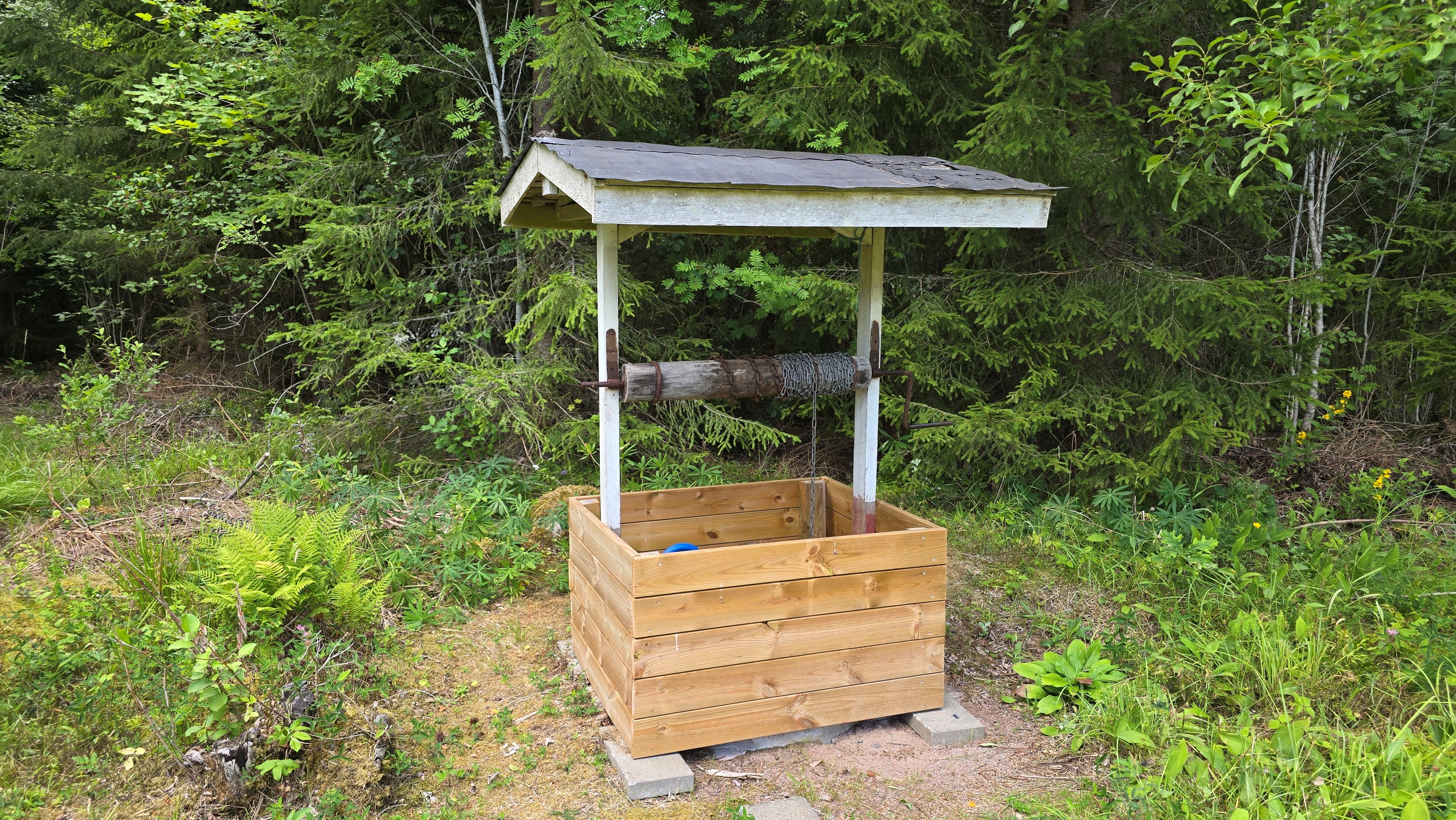 085 5_uthus_brunn-andra-sidan-vagen