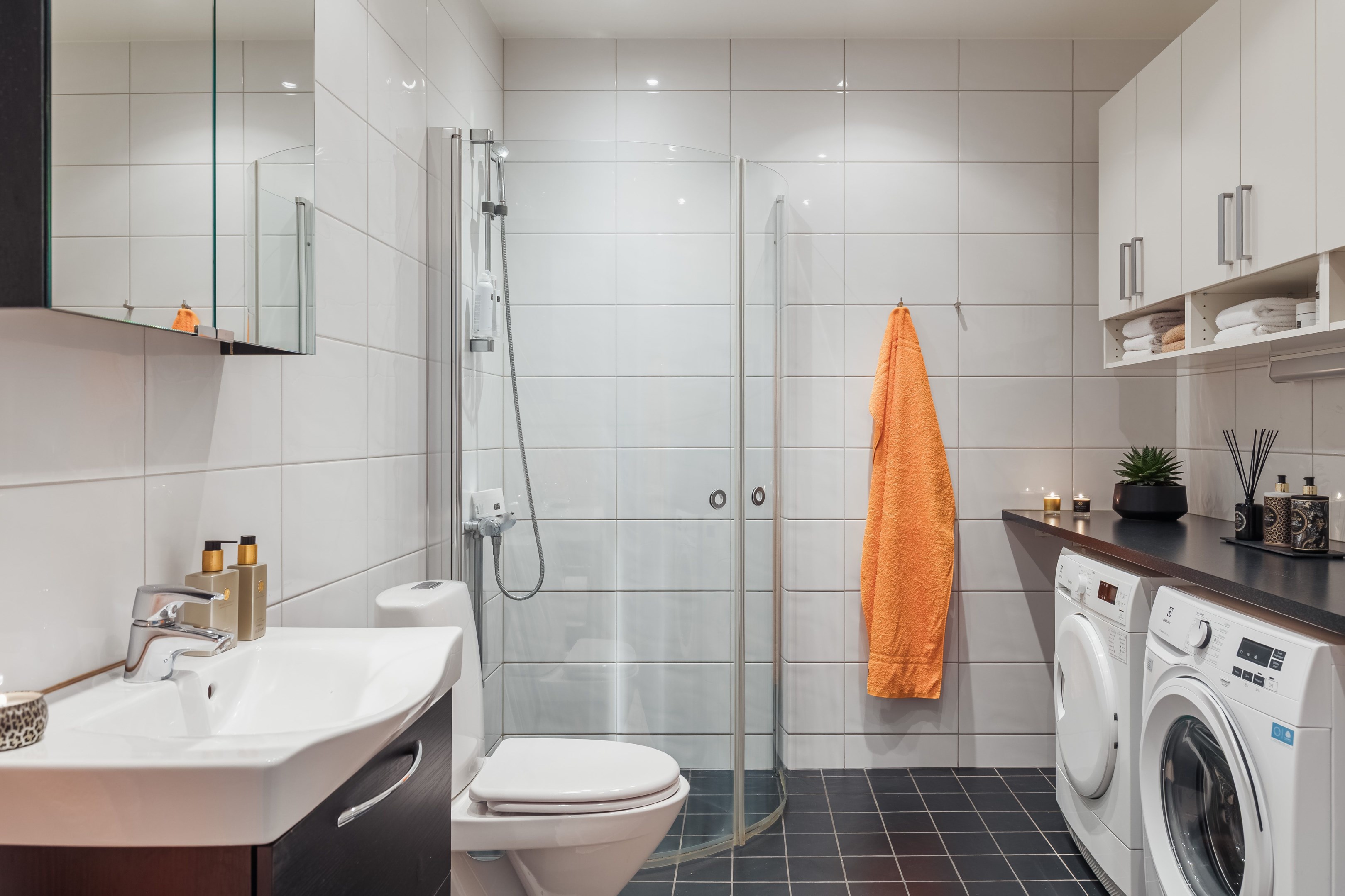 Bostadsbild från Råbyvägen 34, Till salu i Kapellgärdet, Uppsala