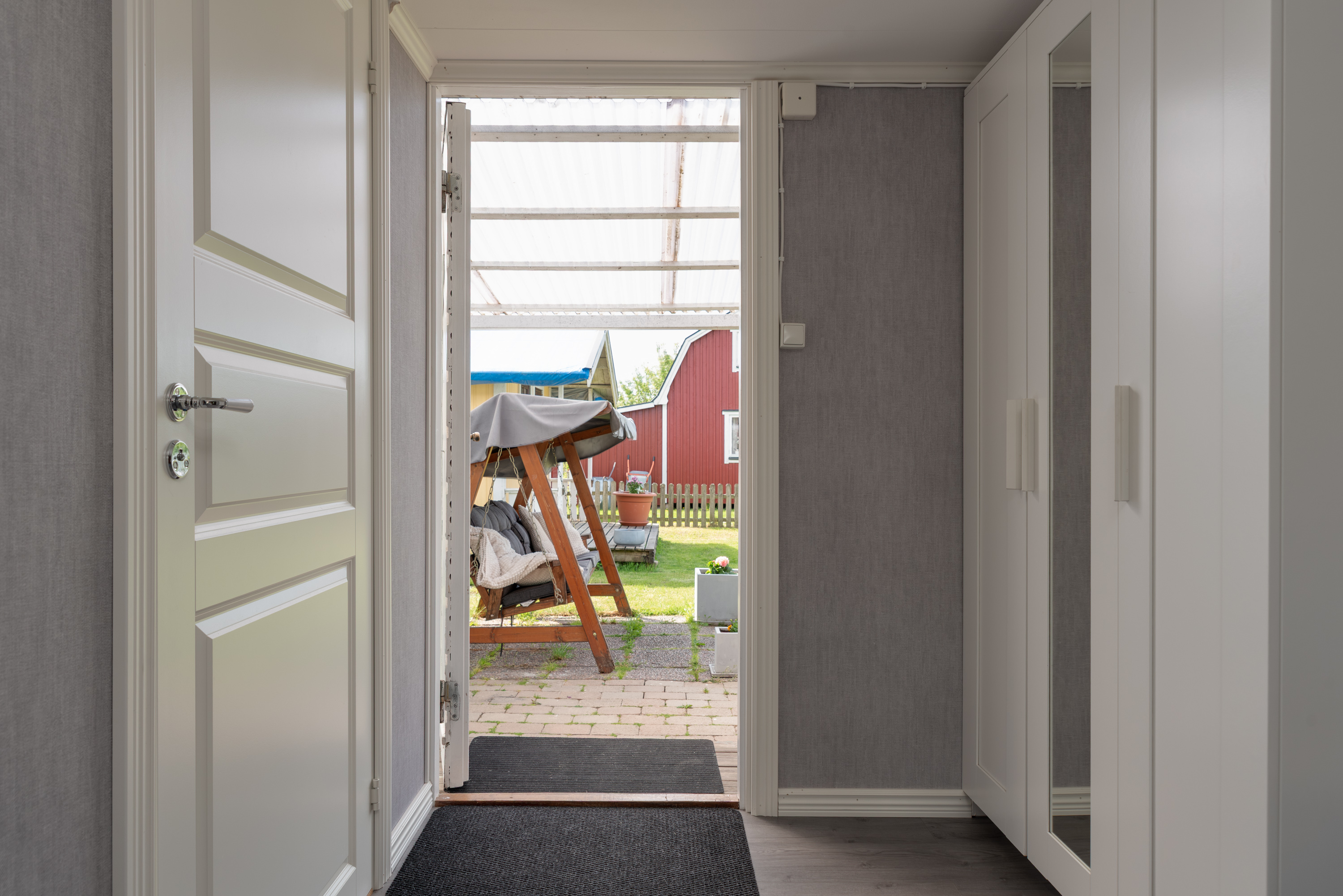 Bostadsbild från Nionde kolonistigen 11, Till salu i Hälla, Västerås