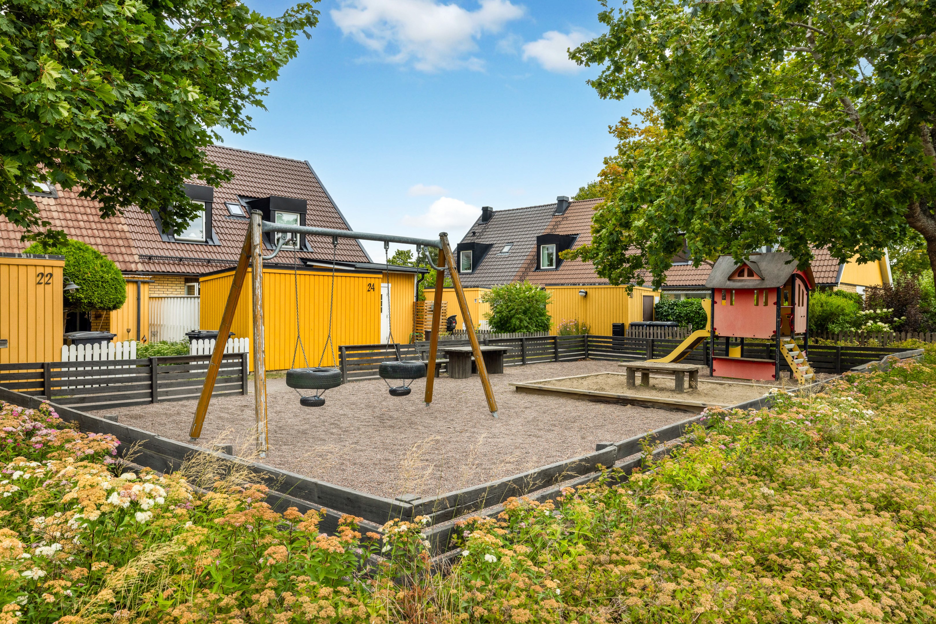 Bostadsbild från Bonadsvägen 9, Till salu i Nåntuna, Uppsala