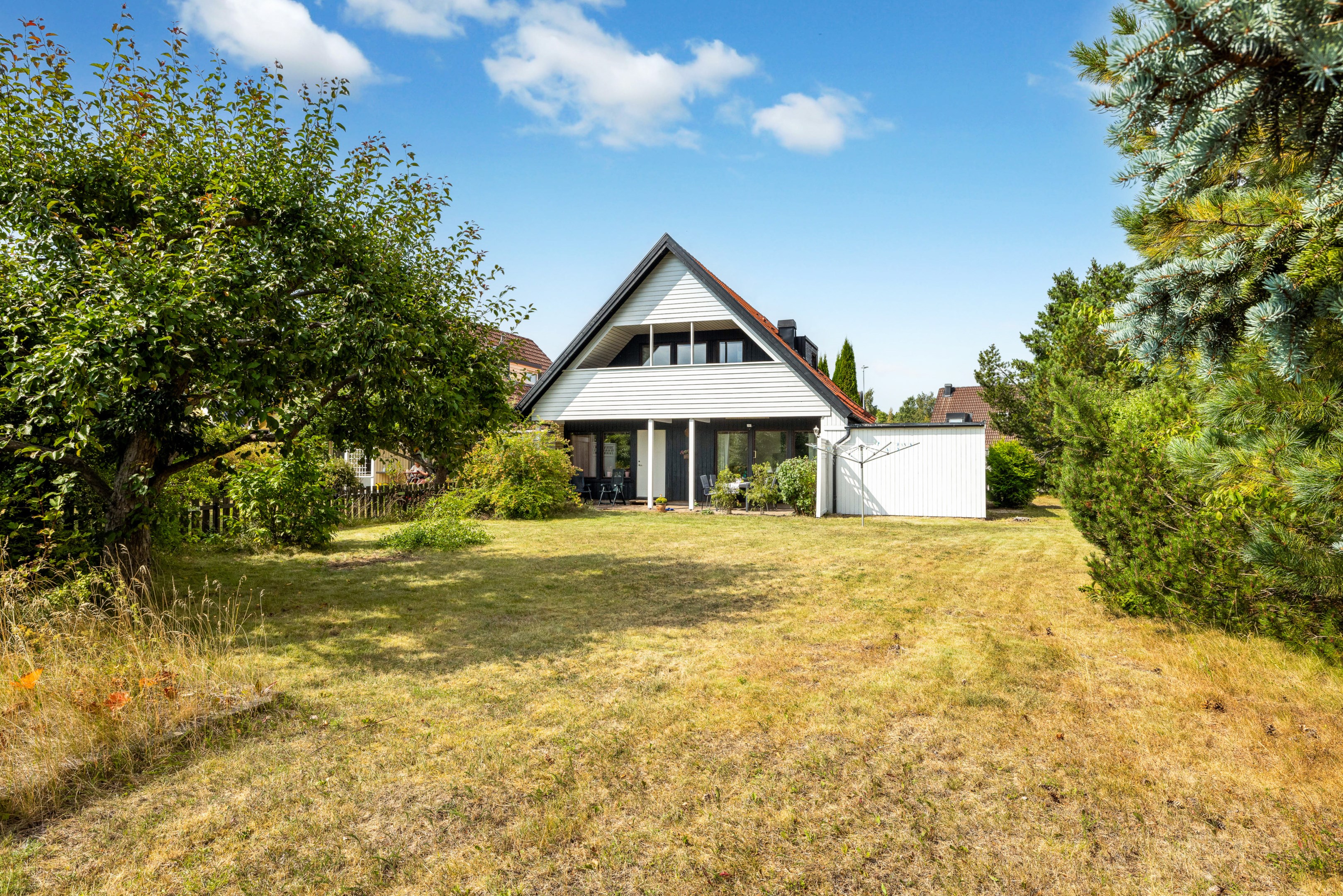 Bostadsbild från Bonadsvägen 9, Till salu i Nåntuna, Uppsala