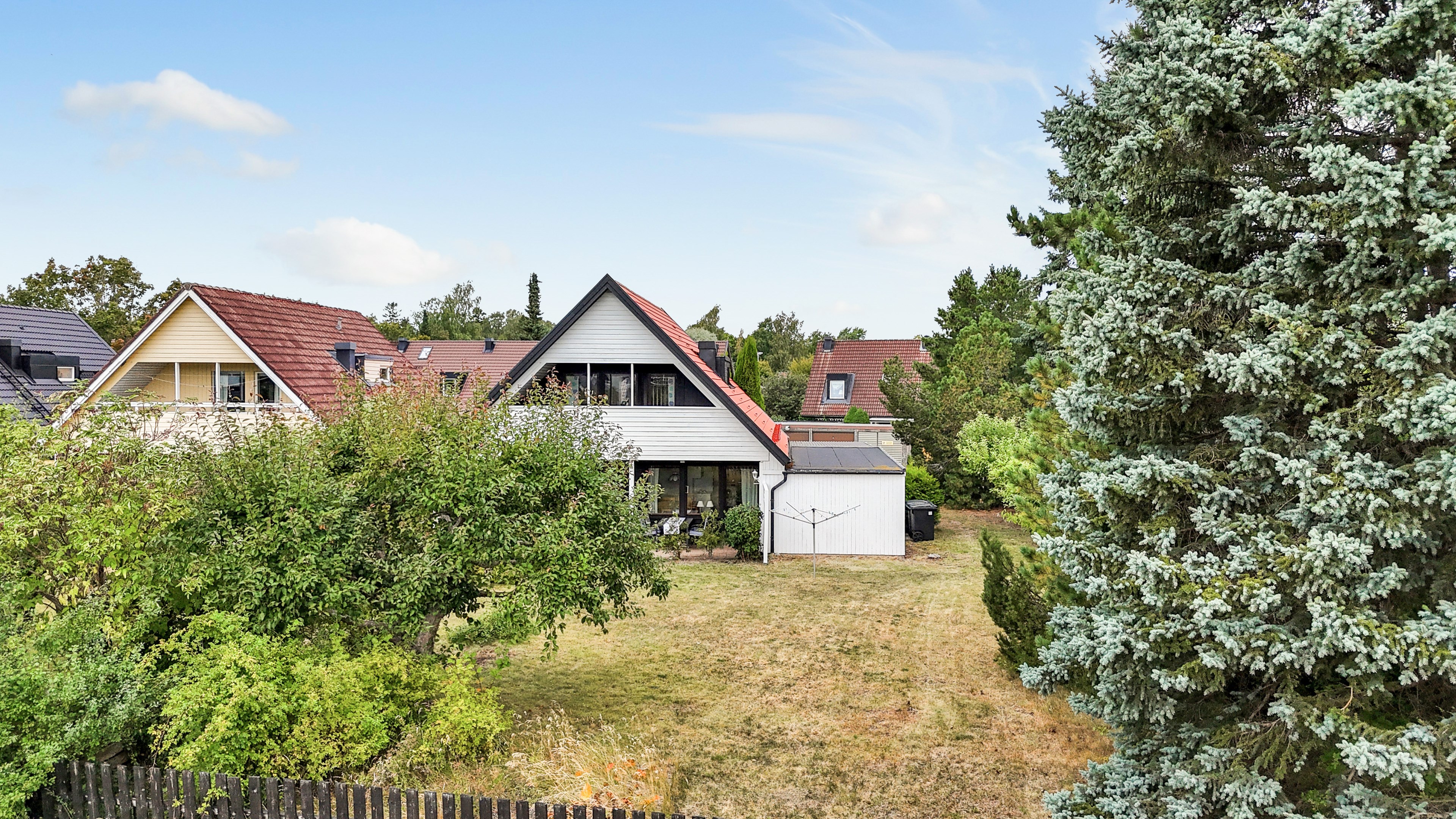 Bostadsbild från Bonadsvägen 9, Till salu i Nåntuna, Uppsala