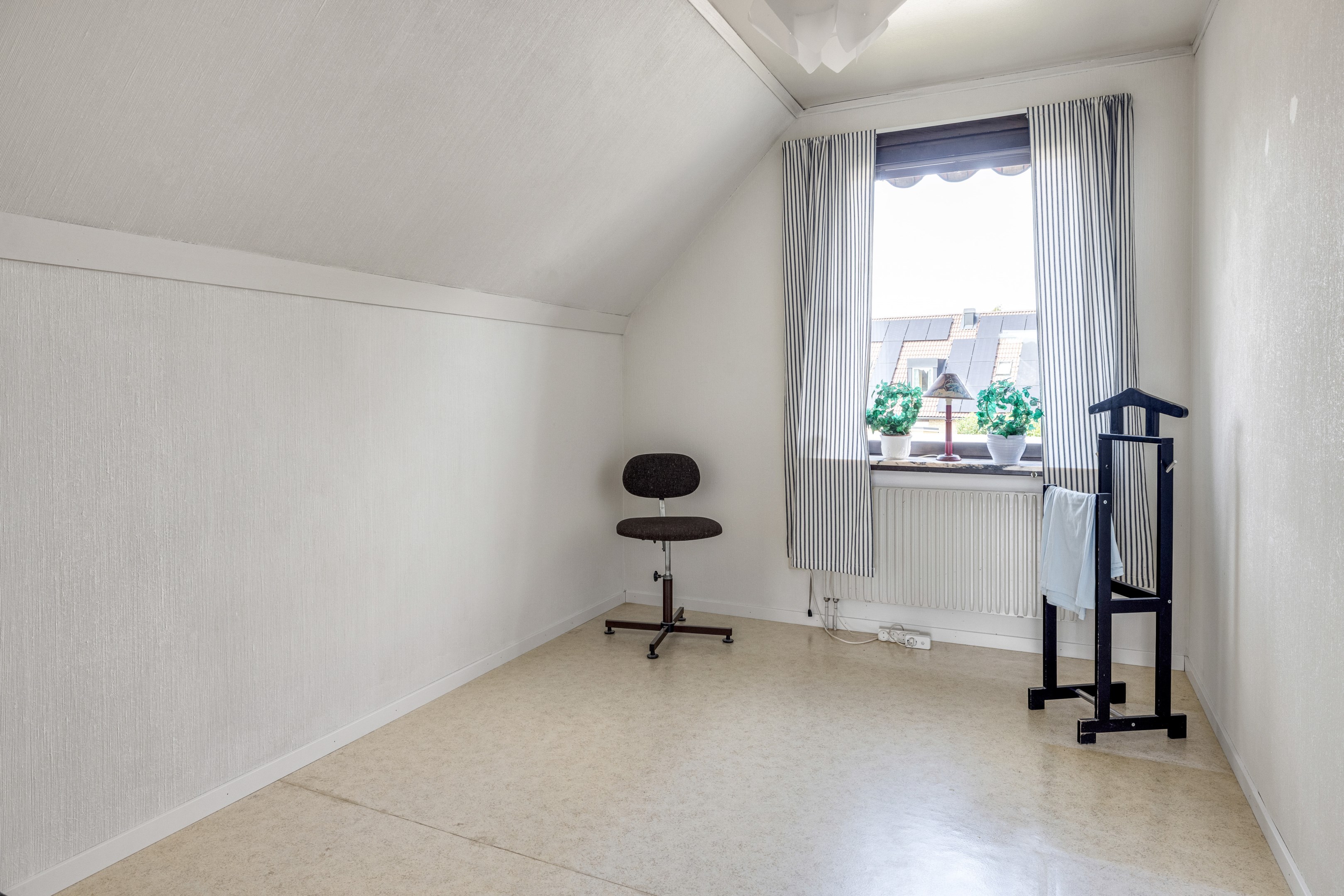 Bostadsbild från Bonadsvägen 9, Till salu i Nåntuna, Uppsala