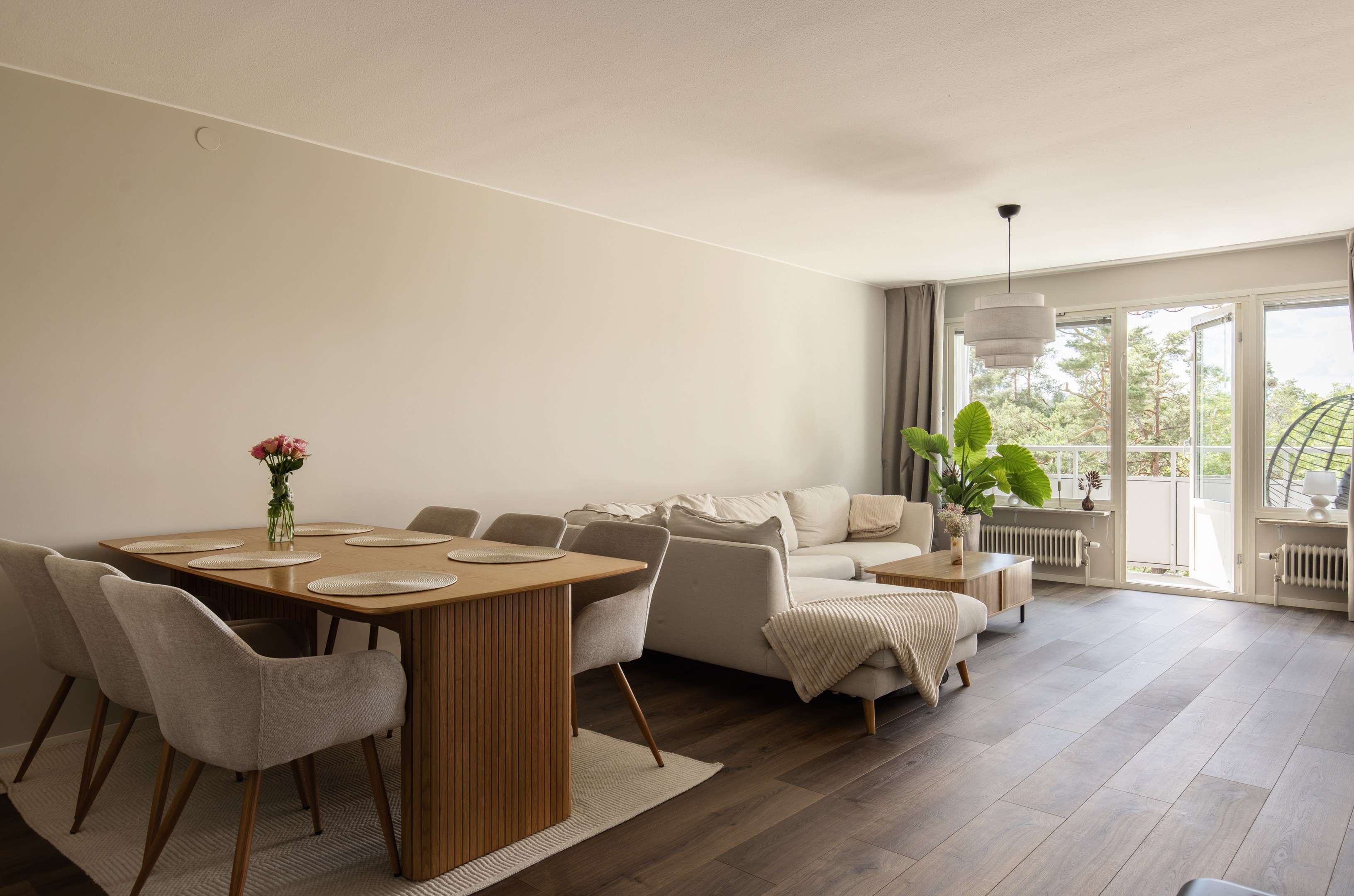 Bostadsbild från Oxelvägen 51, Till salu i Älta, Nacka