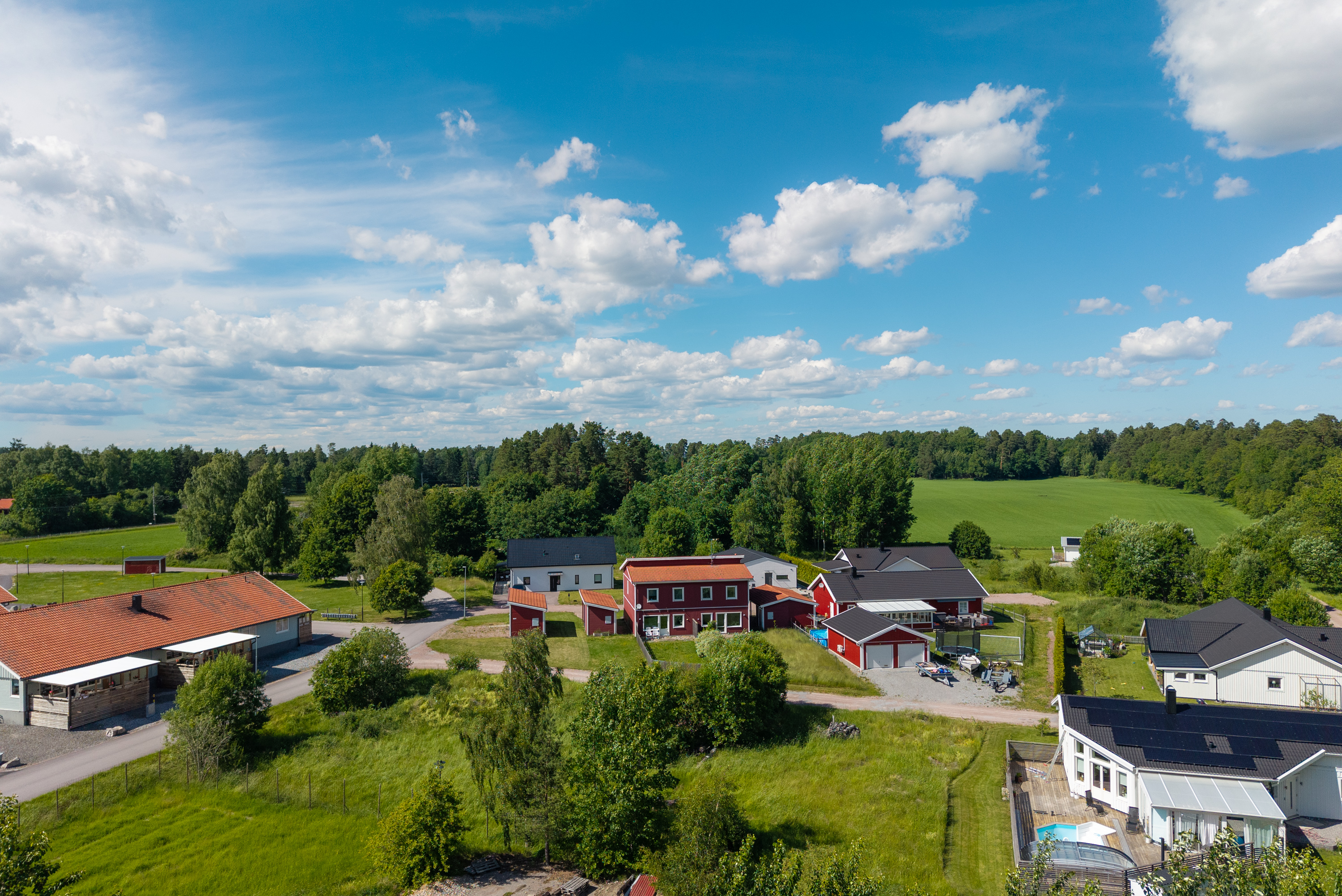 Bostadsbild från Sofielundsvägen 36, Till salu i Strömsholm, Hallstahammar