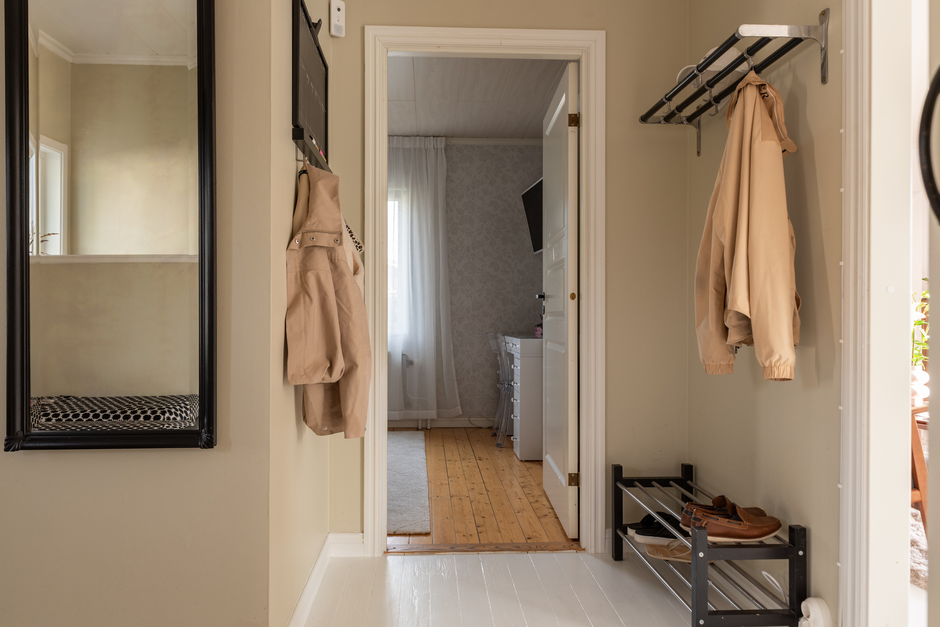 Bostadsbild från Domherrevägen 3, Såld i Vega, Västerås
