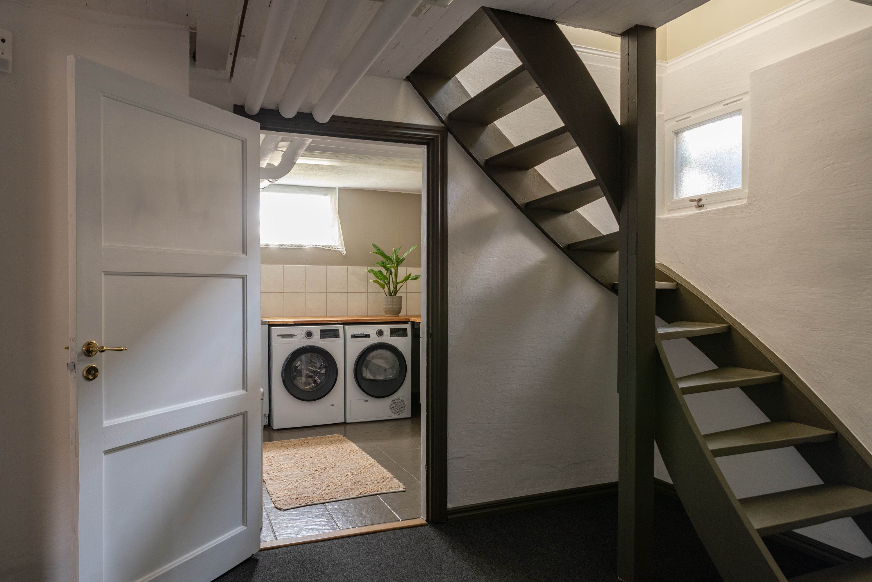 Bostadsbild från Domherrevägen 3, Såld i Vega, Västerås