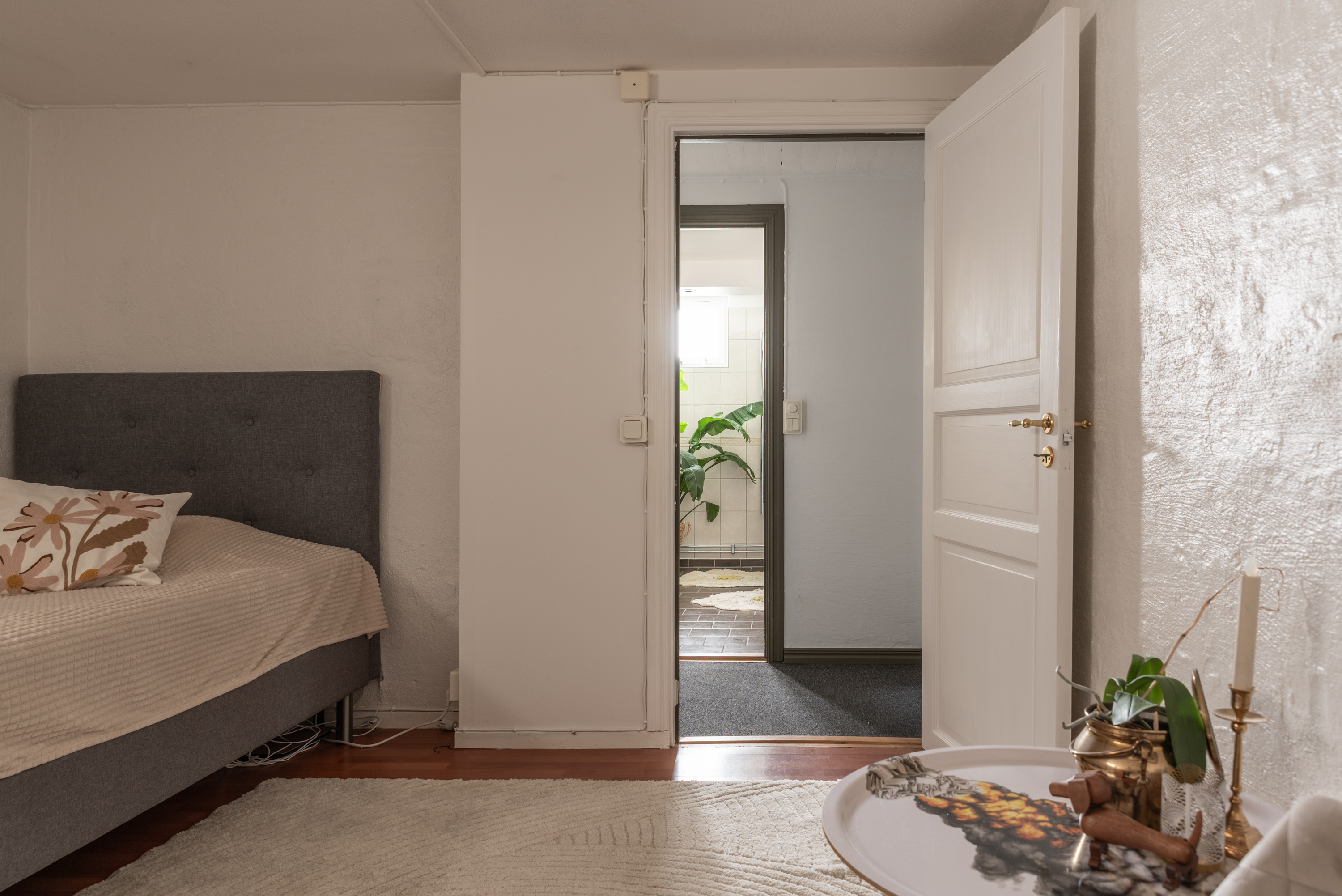 Bostadsbild från Domherrevägen 3, Såld i Vega, Västerås