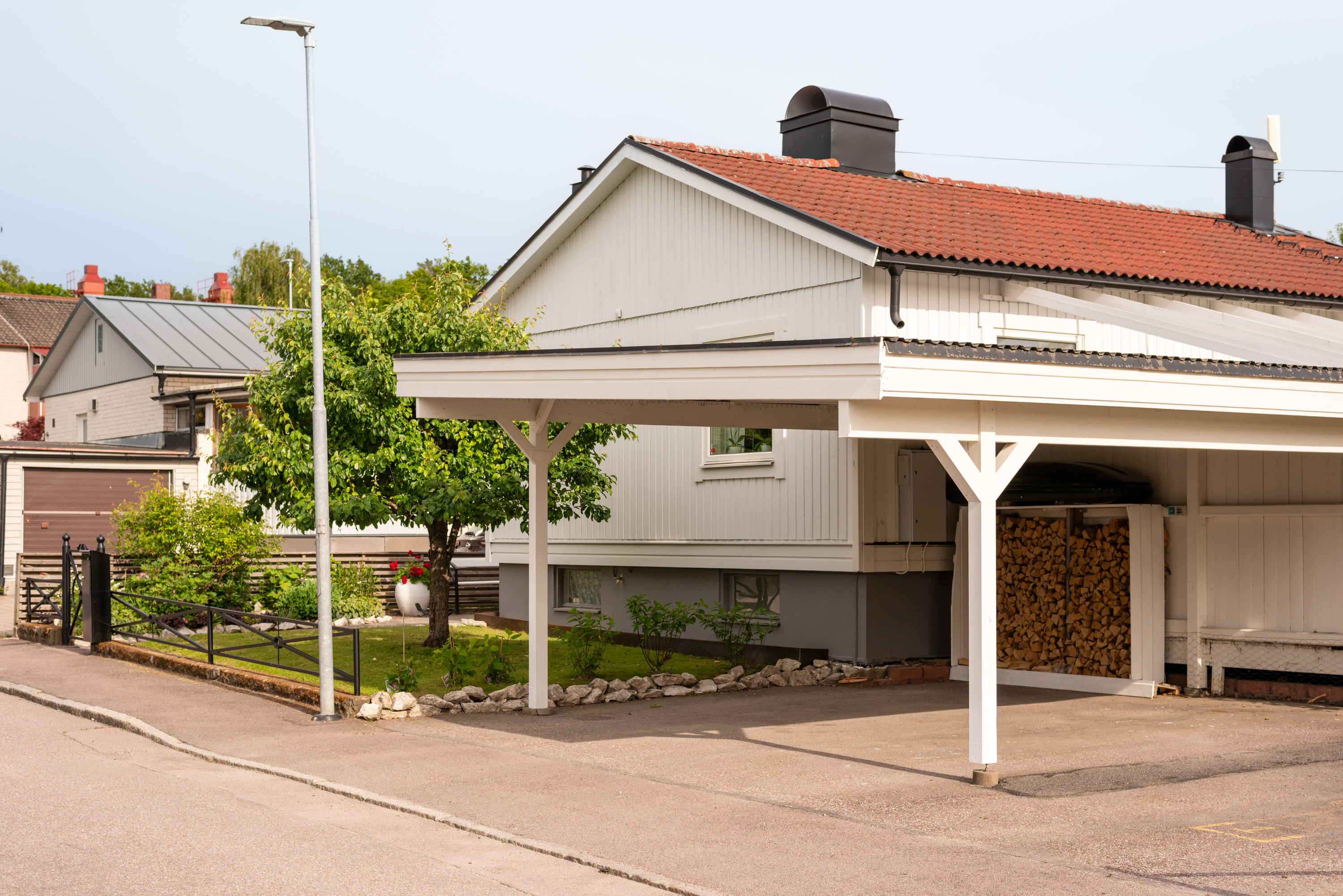 Bostadsbild från Domherrevägen 3, Såld i Vega, Västerås