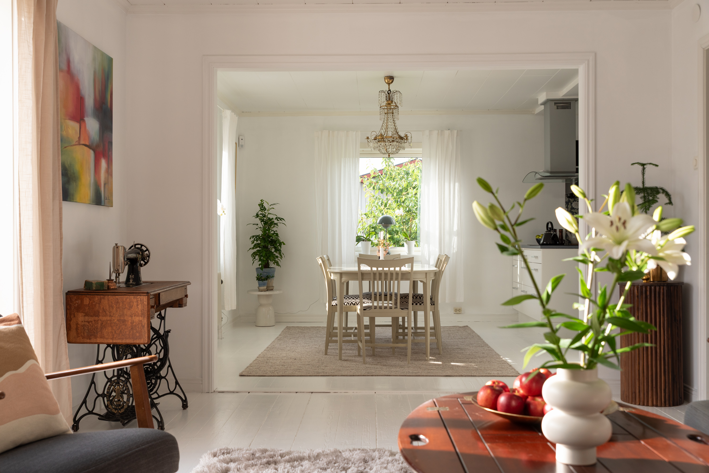 Bostadsbild från Domherrevägen 3, Såld i Vega, Västerås