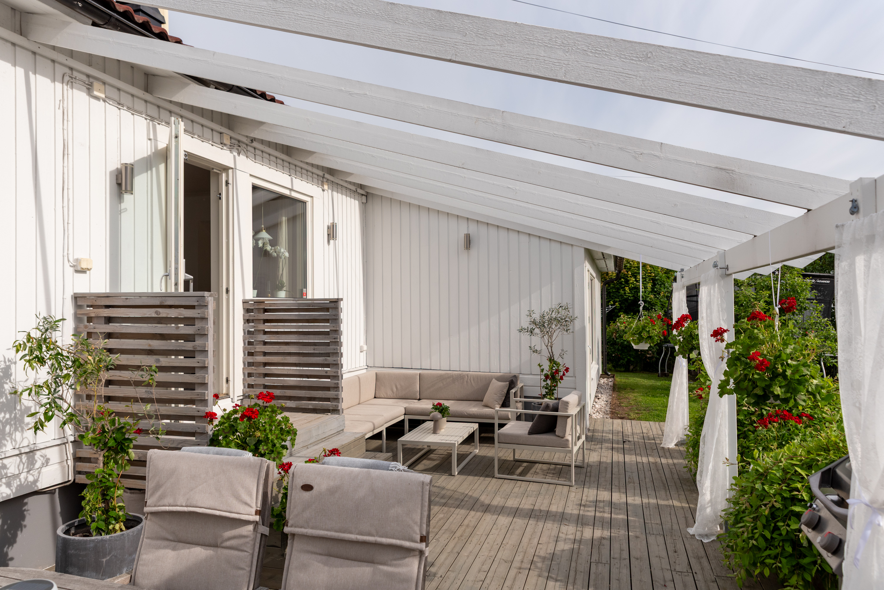 Bostadsbild från Domherrevägen 3, Såld i Vega, Västerås