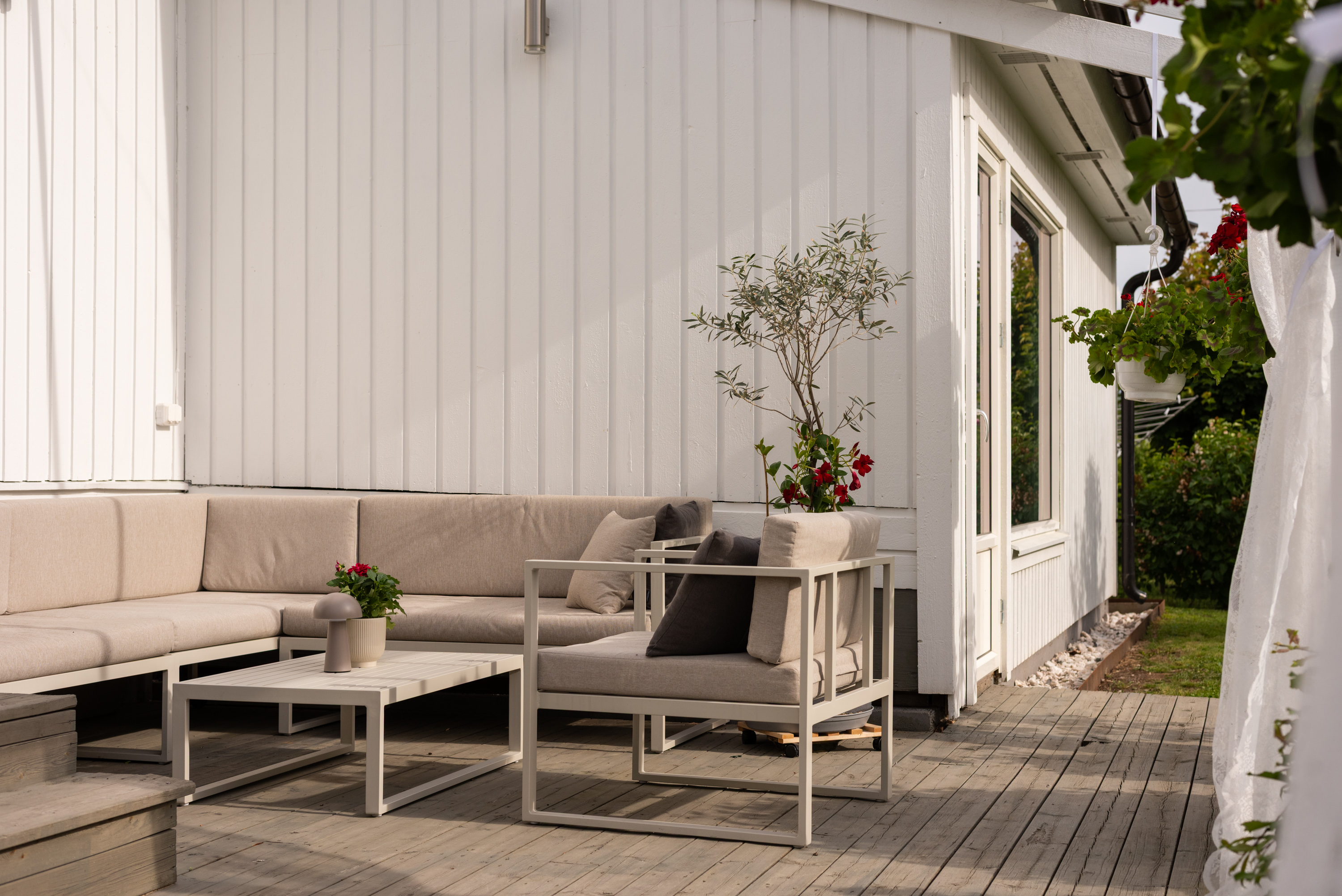 Bostadsbild från Domherrevägen 3, Såld i Vega, Västerås