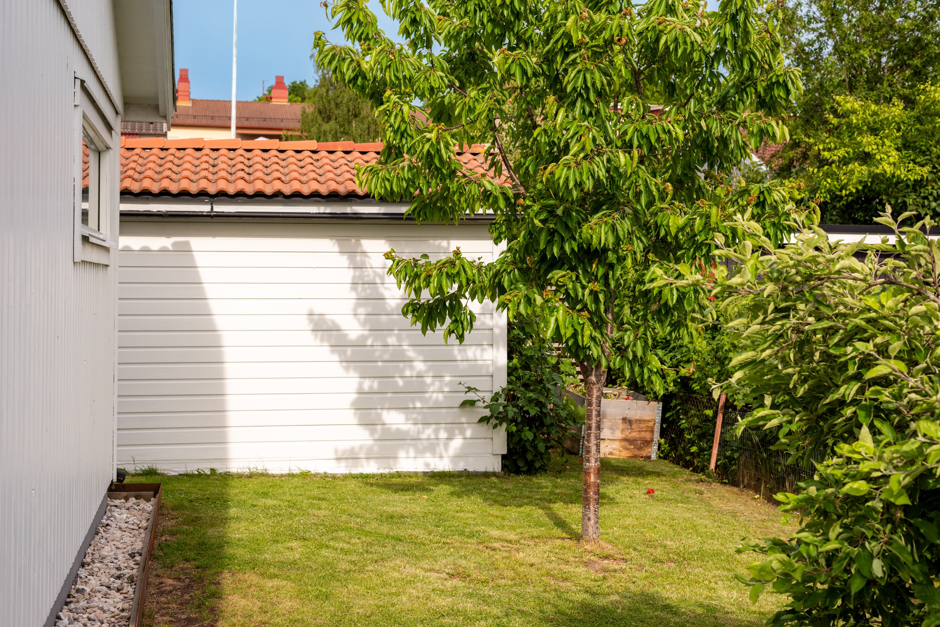 Bostadsbild från Domherrevägen 3, Såld i Vega, Västerås