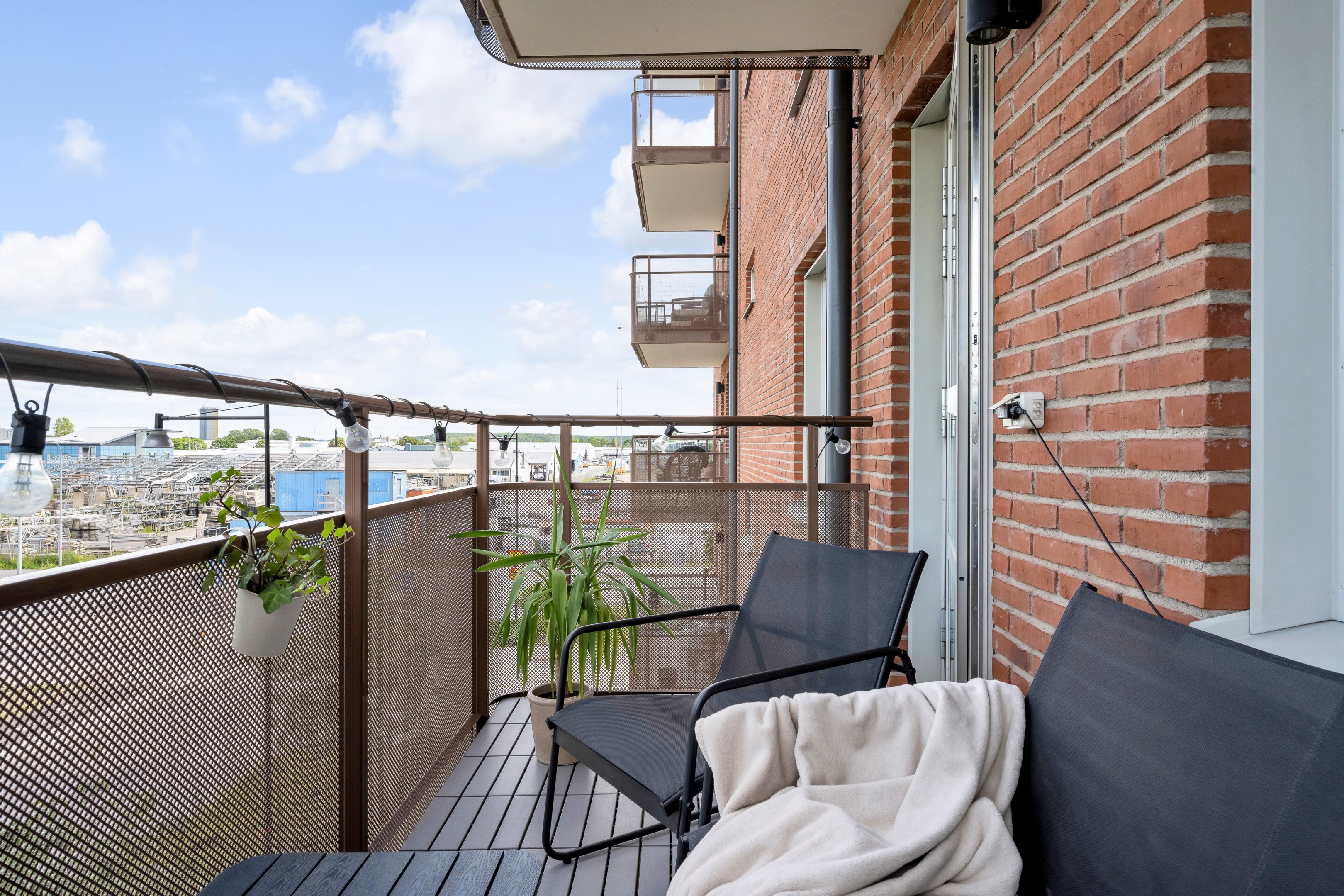 Bostadsbild från Industrigatan 37, Till salu i Kungsängen, Uppsala