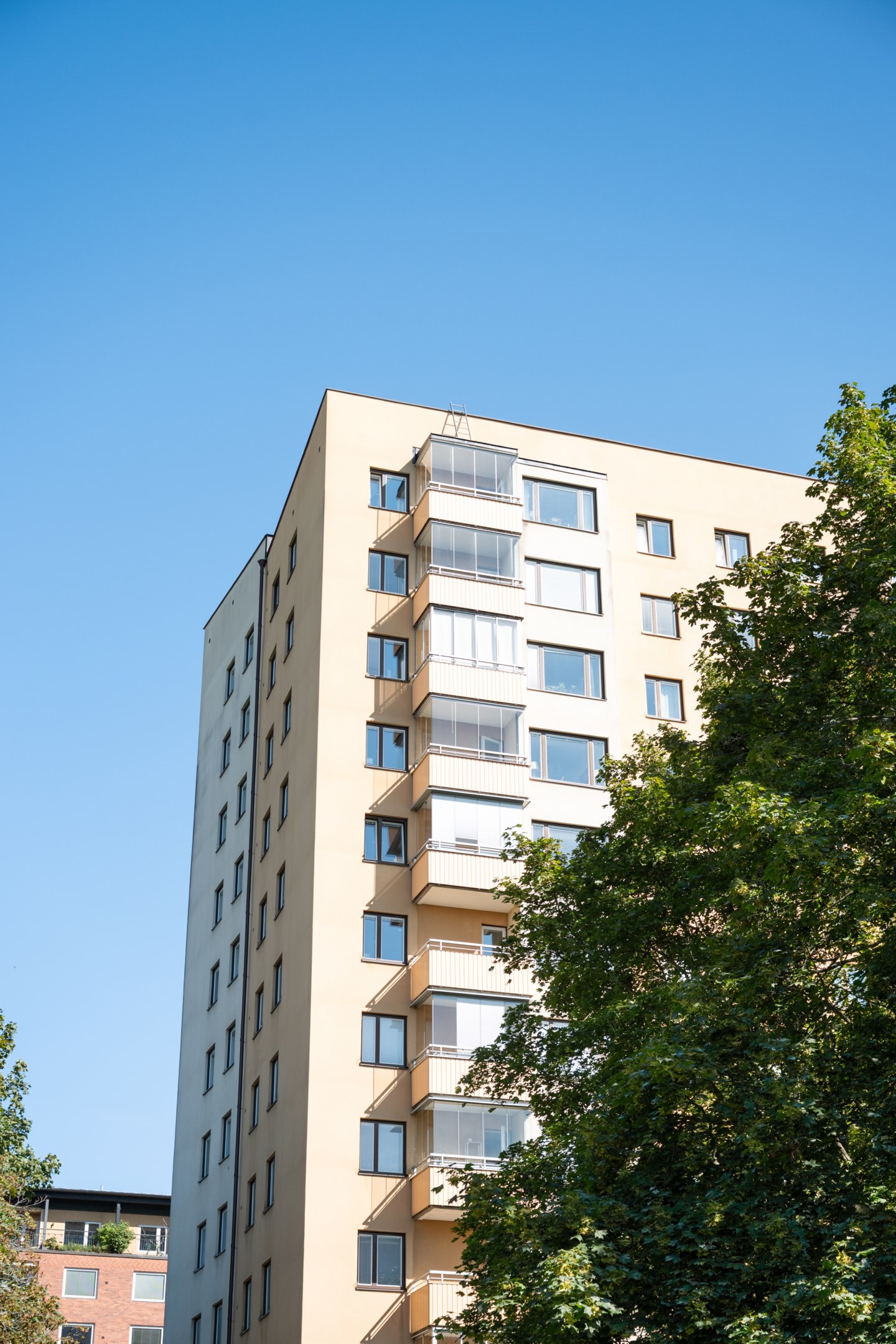 Bostadsbild från Nybodagatan 7, 9 tr, Såld i Solna - Skytteholm, Solna