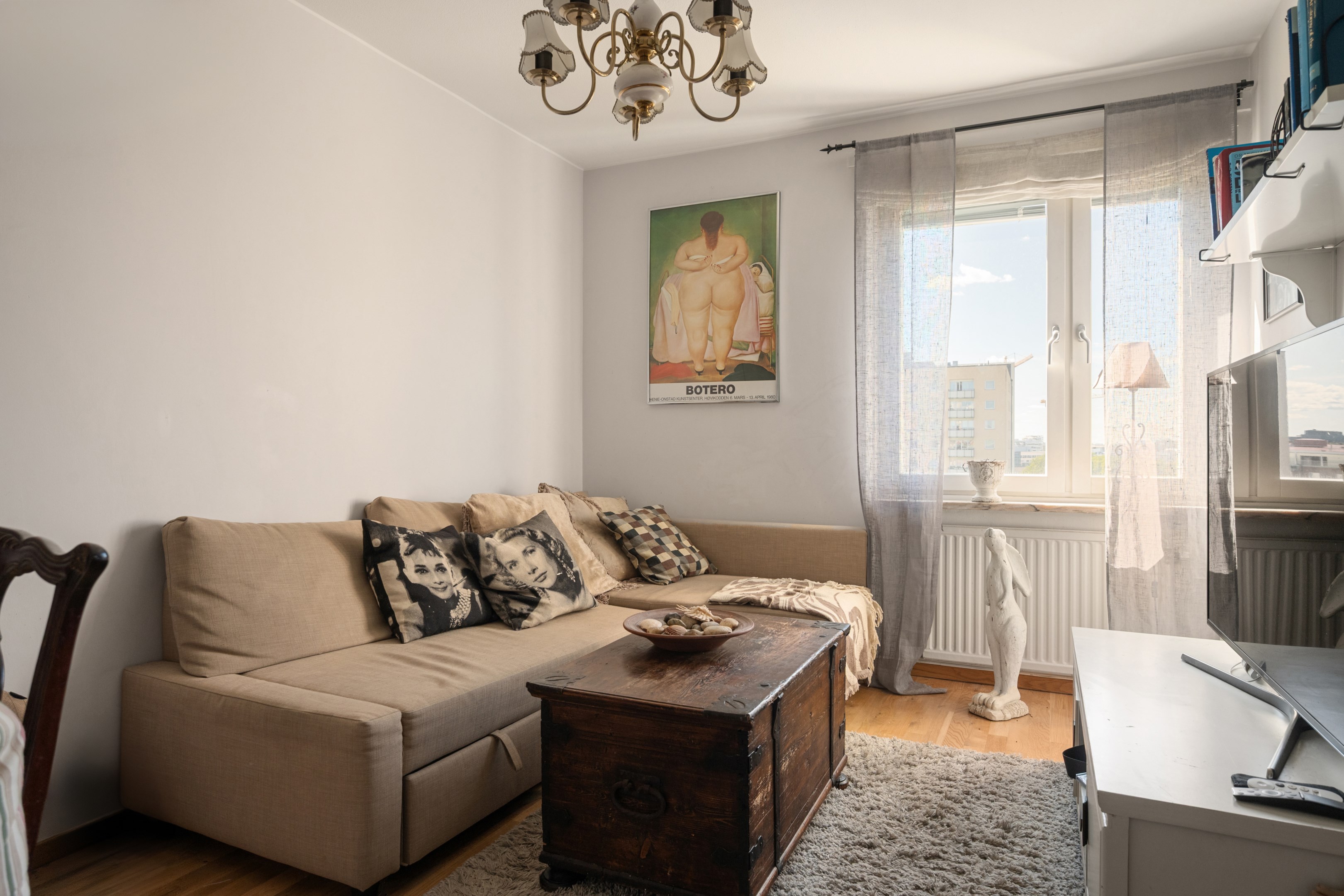 Bostadsbild från Nybodagatan 7, 9 tr, Såld i Solna - Skytteholm, Solna