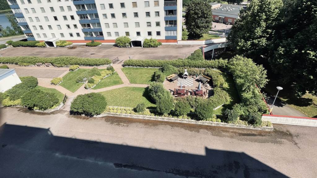Gården mellan husen.