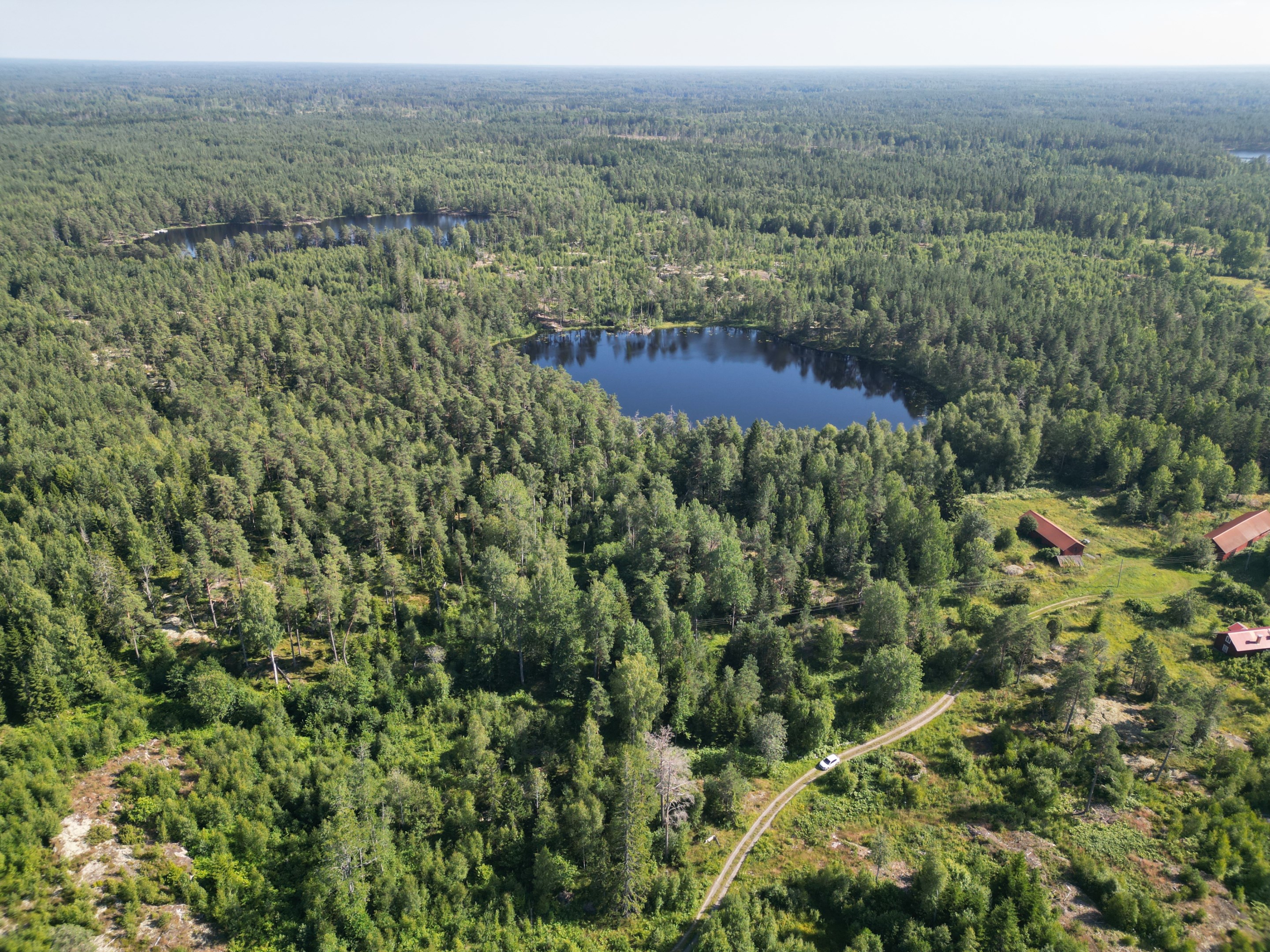 Drönarbild, gångavstånd till Bysjön och Södersjön