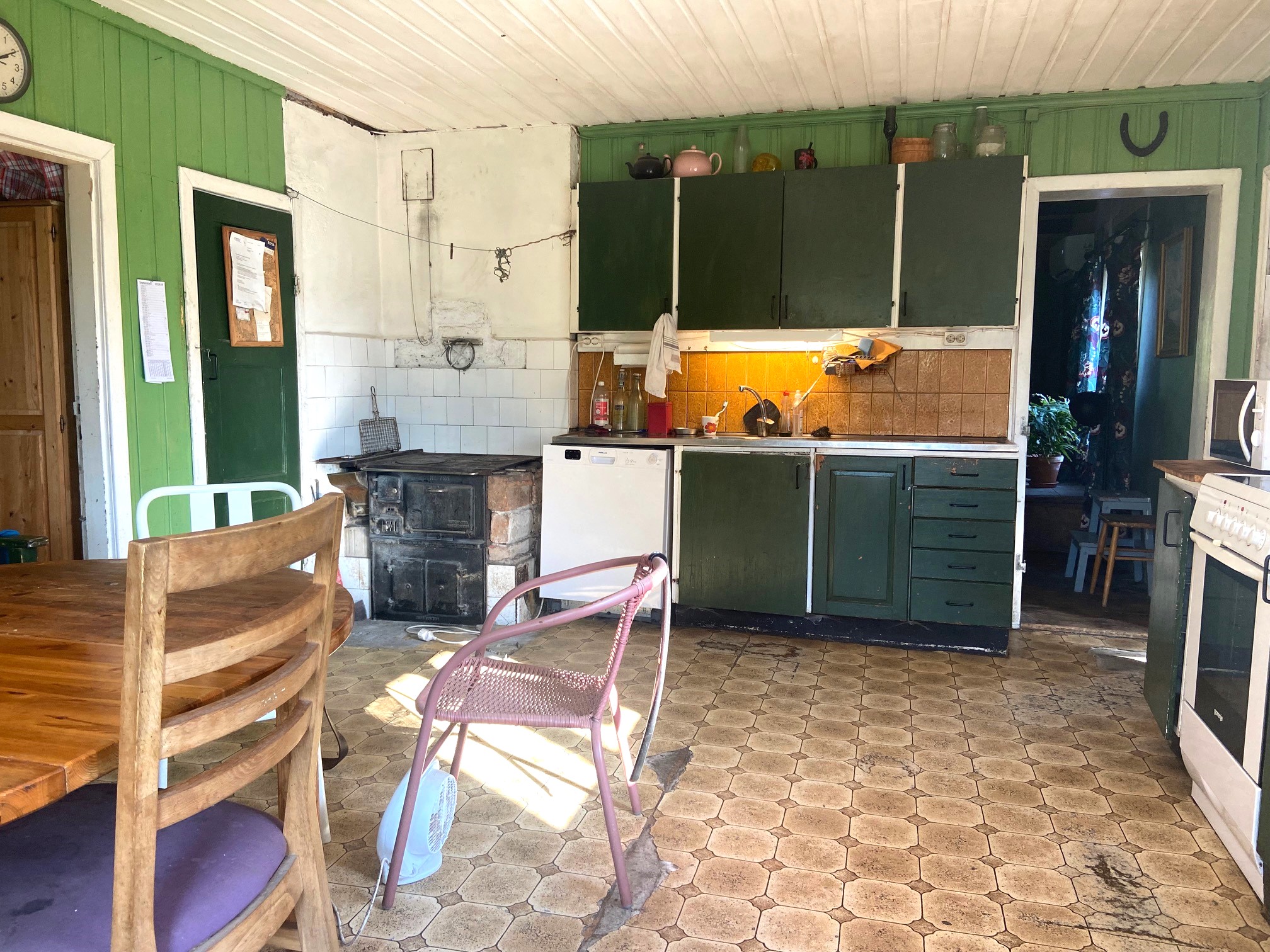 Kök med vedpis