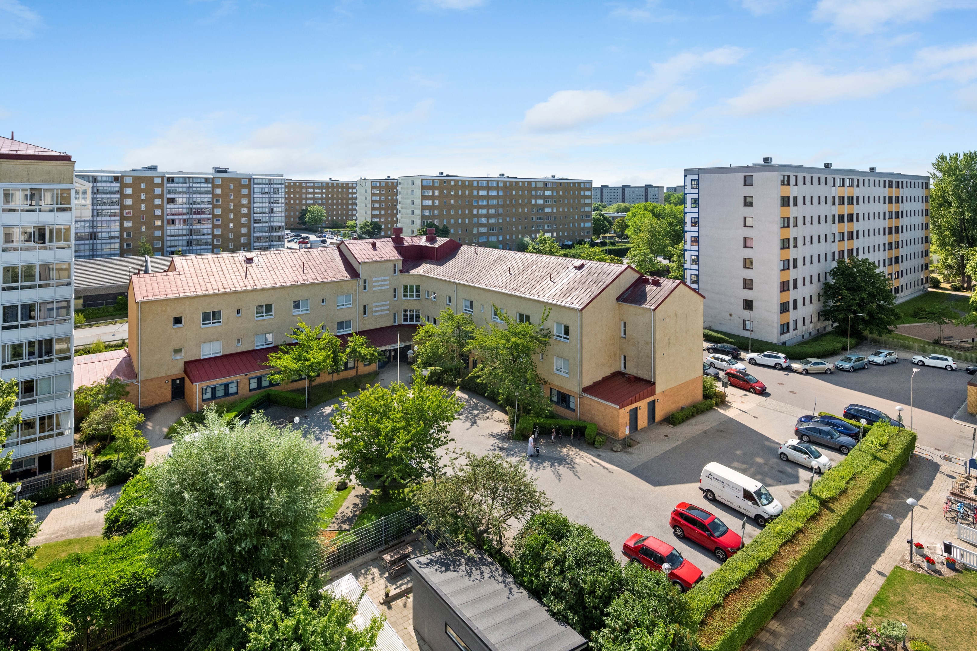 Fin utsikt över gården