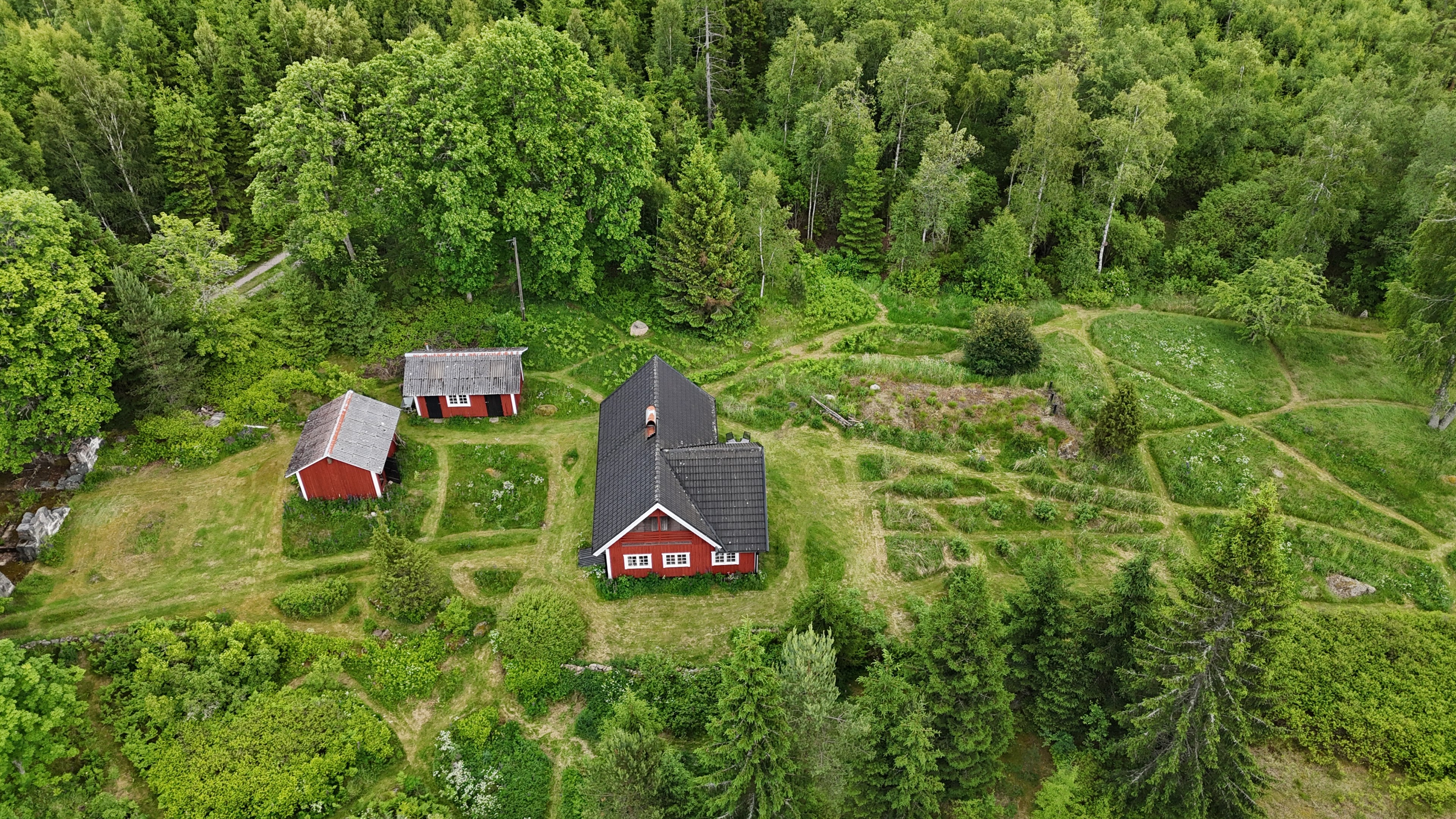 004 dronare-hus-och-tomt